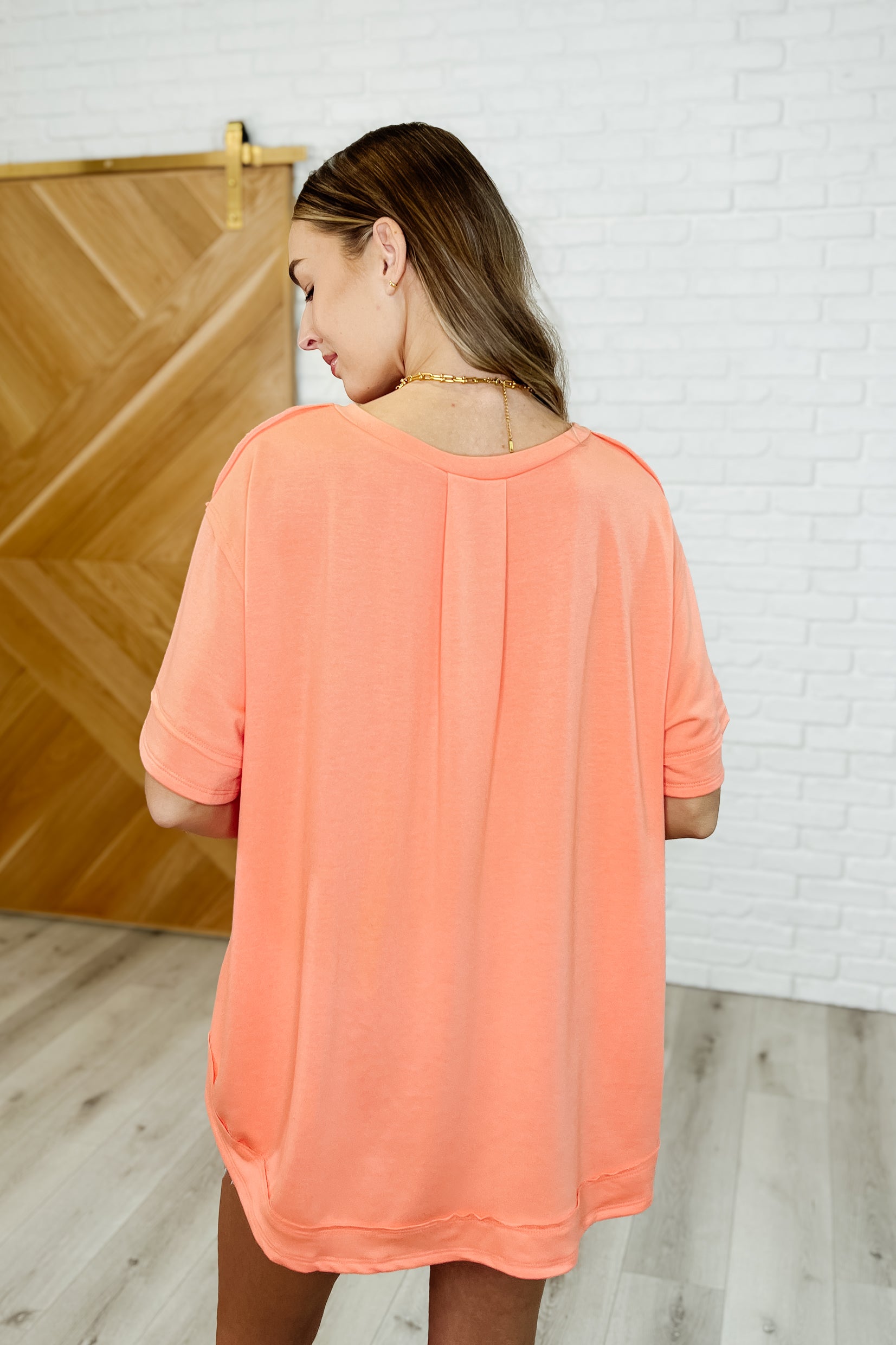 Andree by Unit In the Rotation Exposed Seam Tee in Apricot Splash Womens