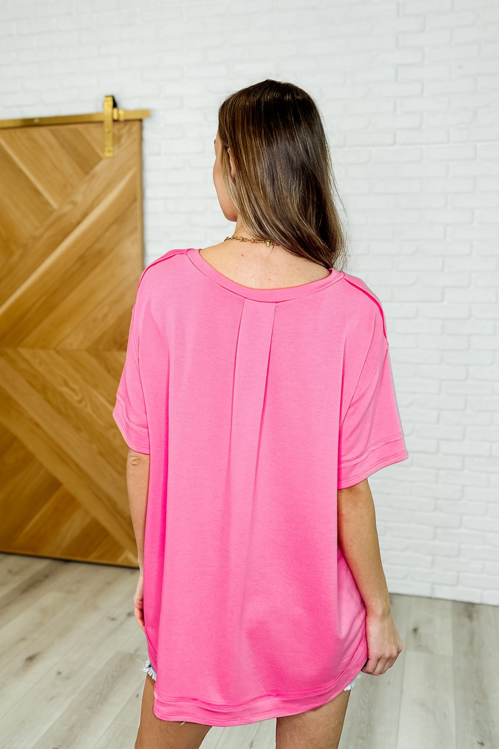 Andree by Unit In the Rotation Exposed Seam Tee in Hot Pink Womens