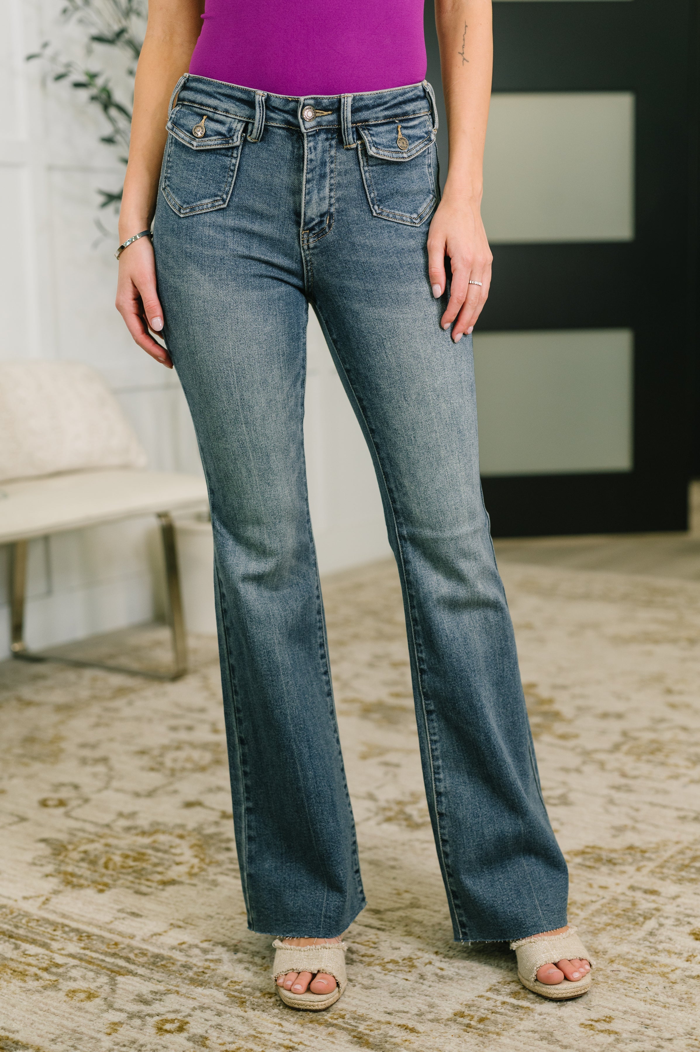 Judy Blue Jackie Mid Rise Flare Jean with Front Flap Pockets Womens