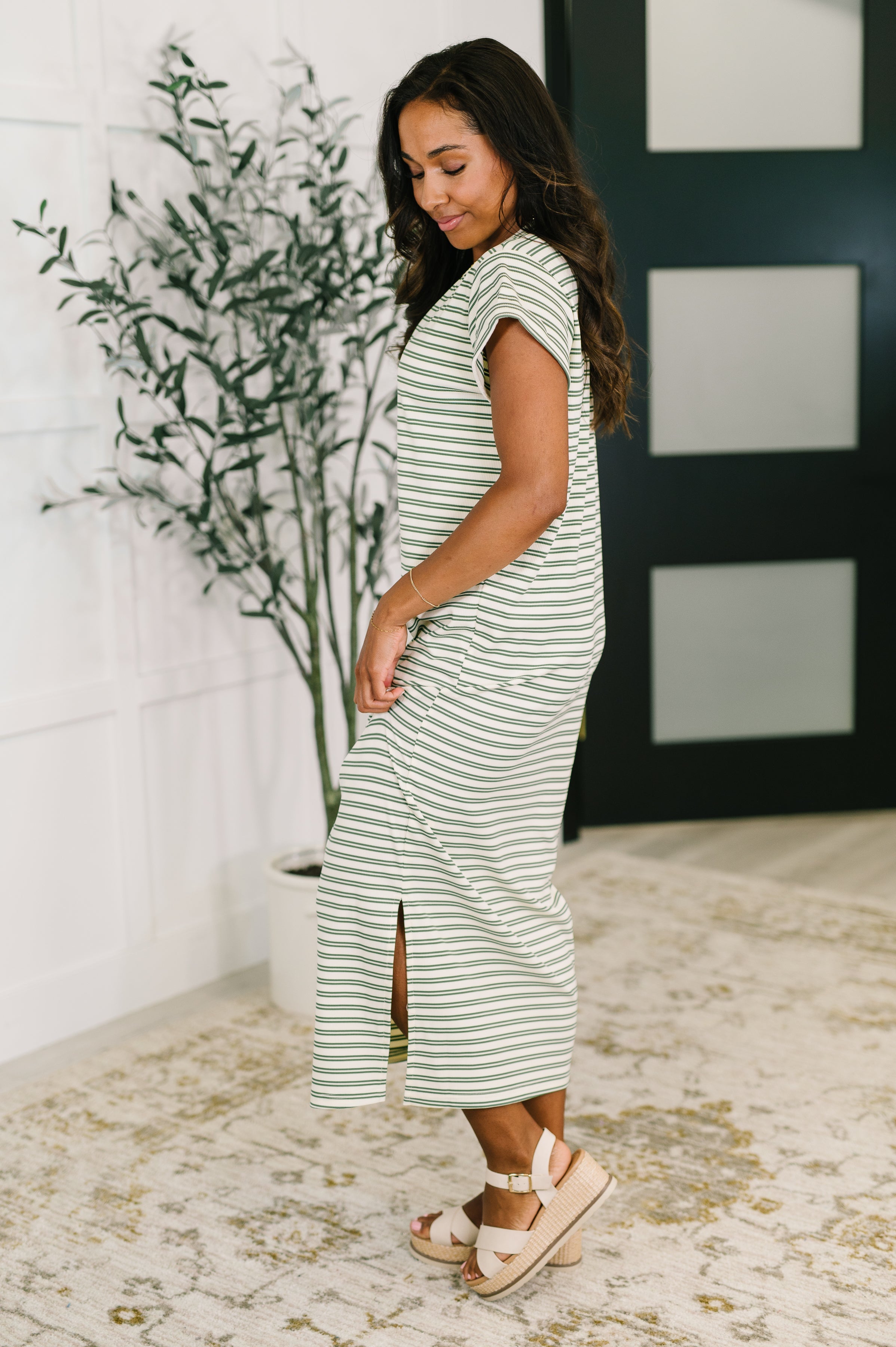 Polagram Keep Me Comfy Casual Maxi Dress in Green Womens