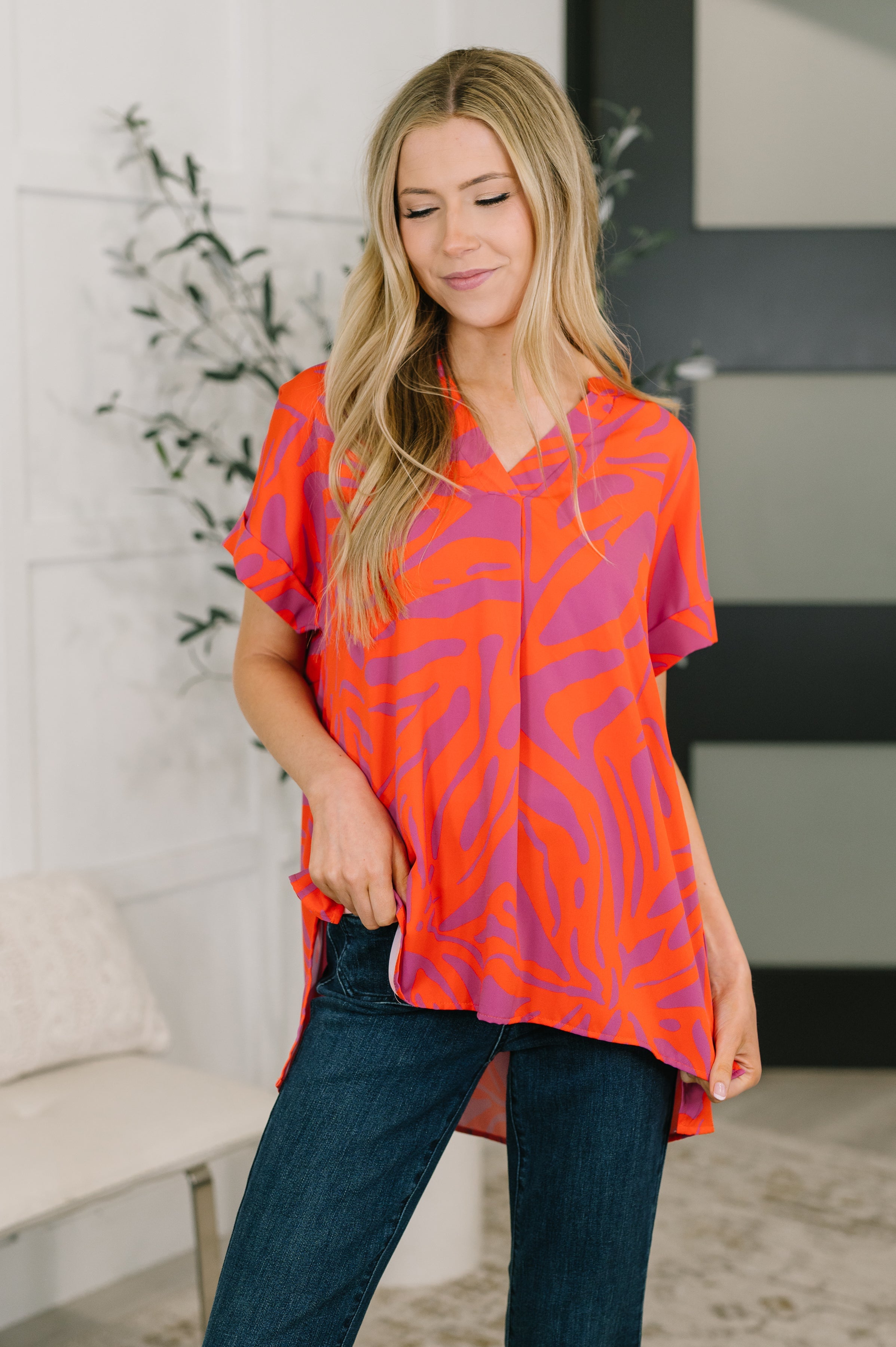 One Eleven North Know Me At All Abstract Split Neck Blouse Womens