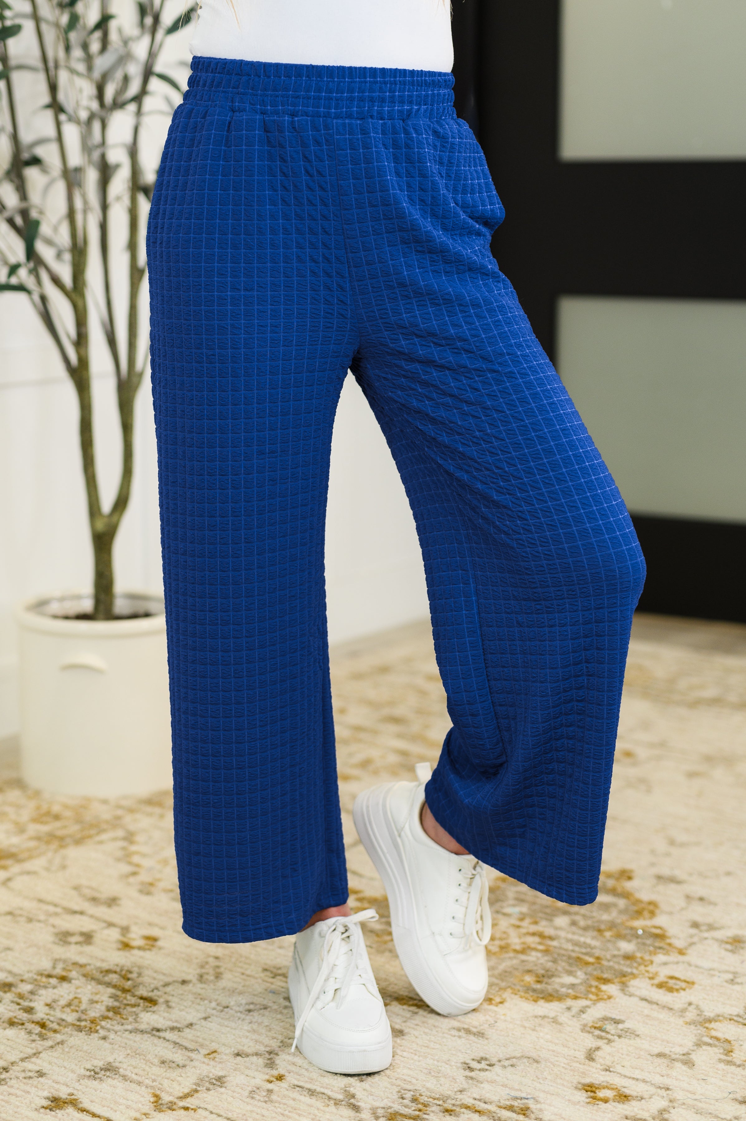 One Eleven North Listen Intently Textured Top and Pants Set Womens