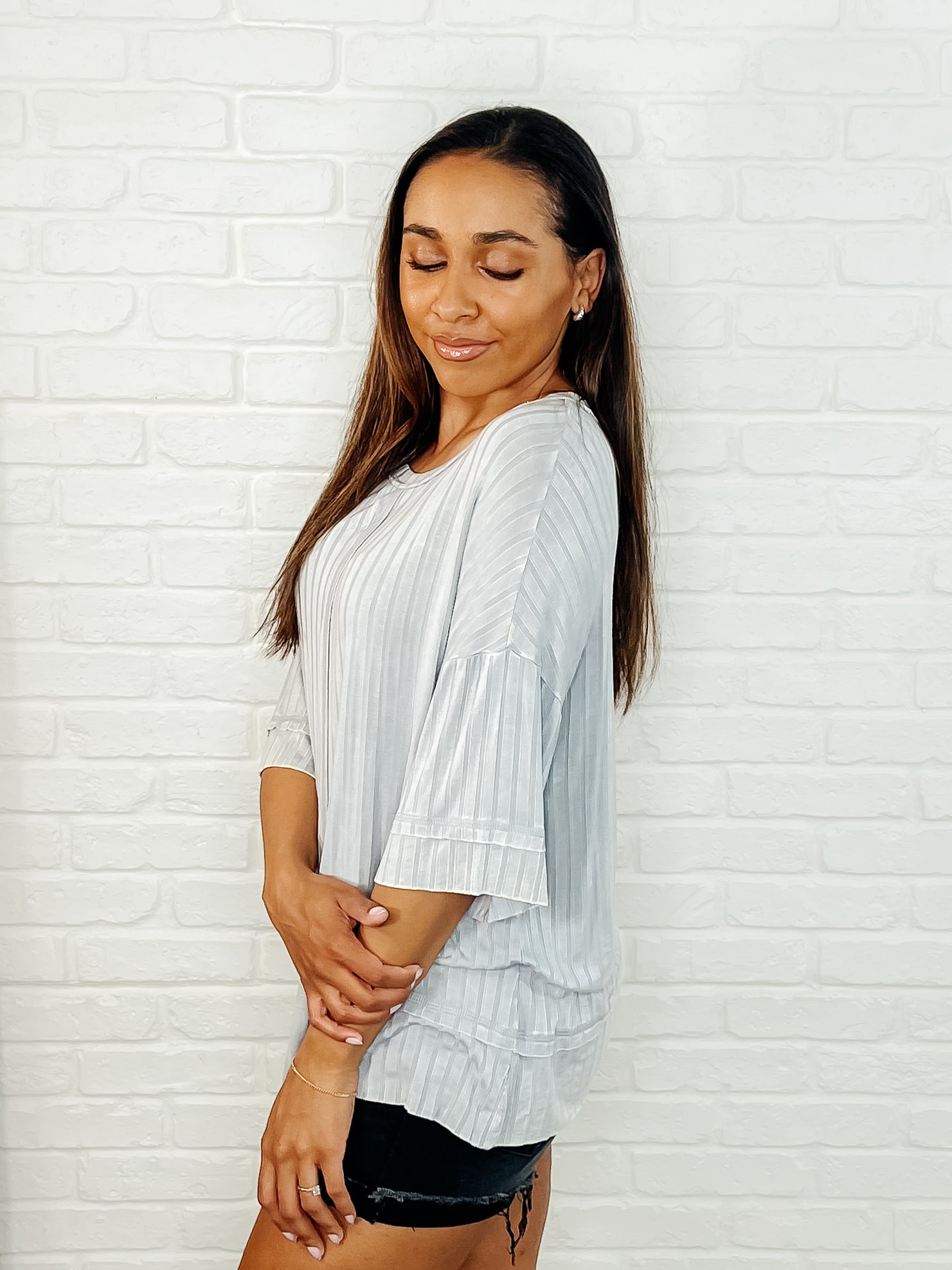 Zenana Loosely Speaking Oversized Basic Top in Lt Grey Womens