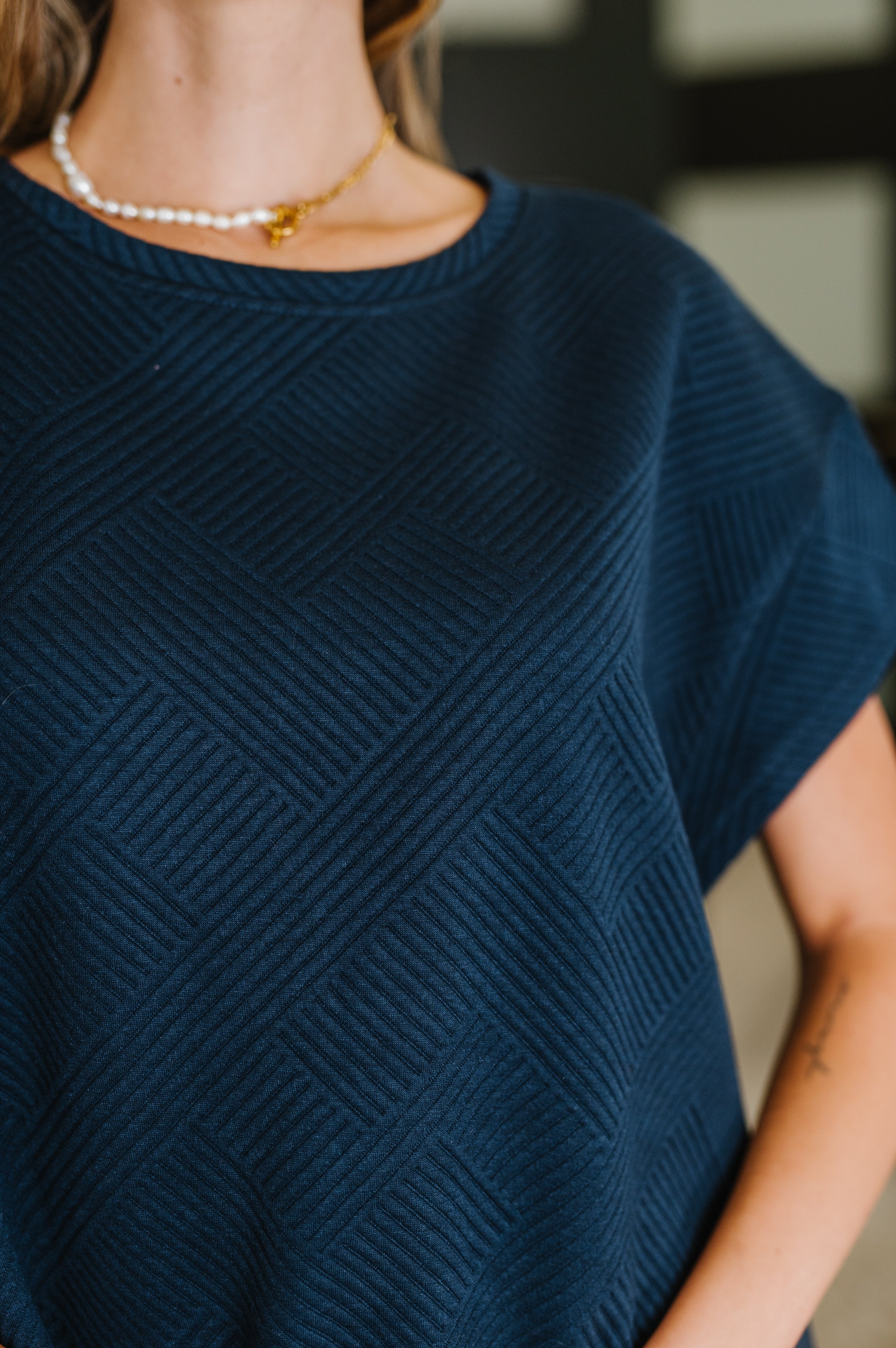 See and be Seen Love on the Loose Quilted Top in Navy Womens