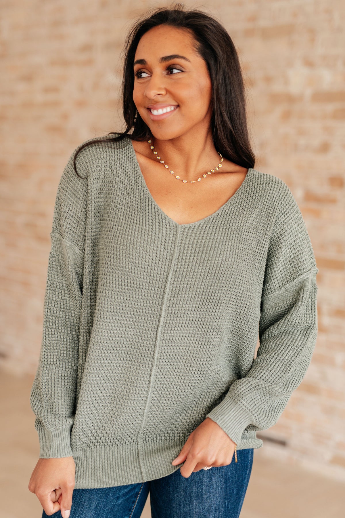 Heyson Magi Lune V-Neck Sweater Sweaters