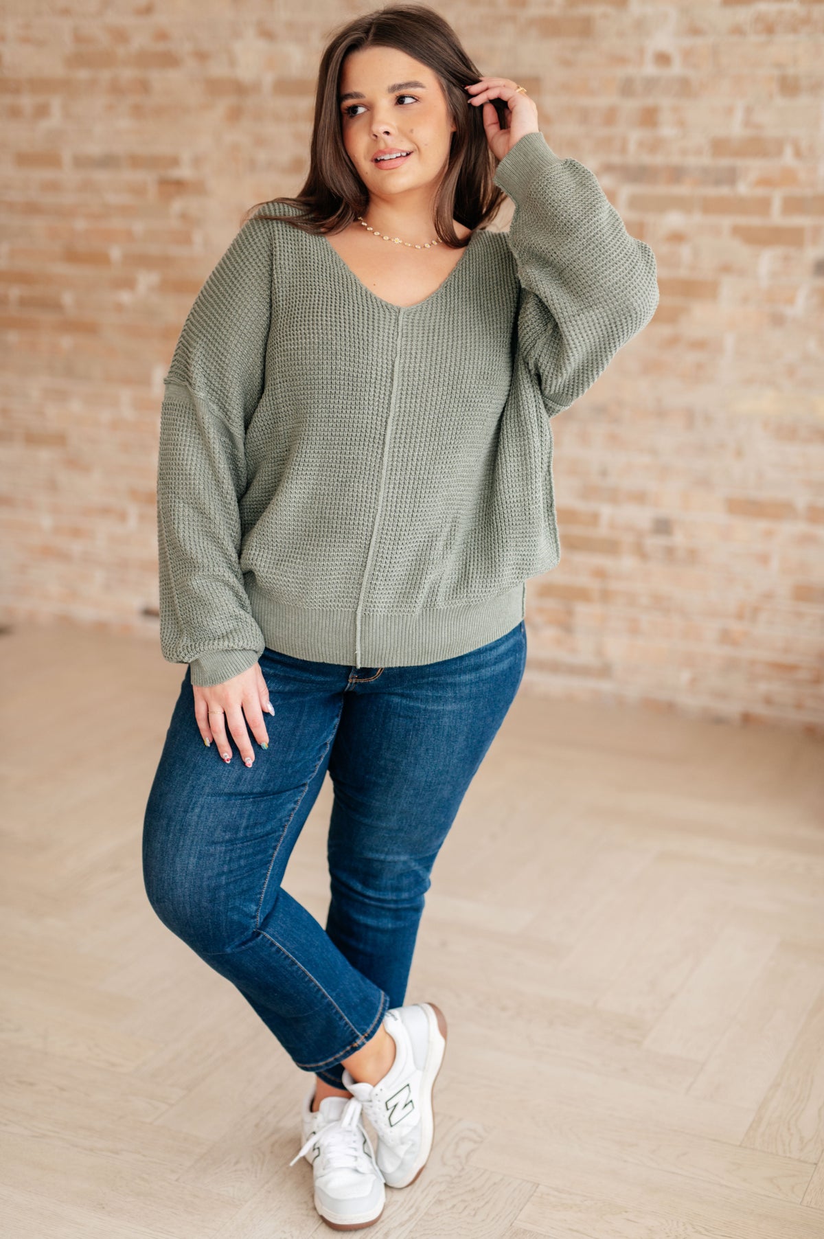Heyson Magi Lune V-Neck Sweater Sweaters