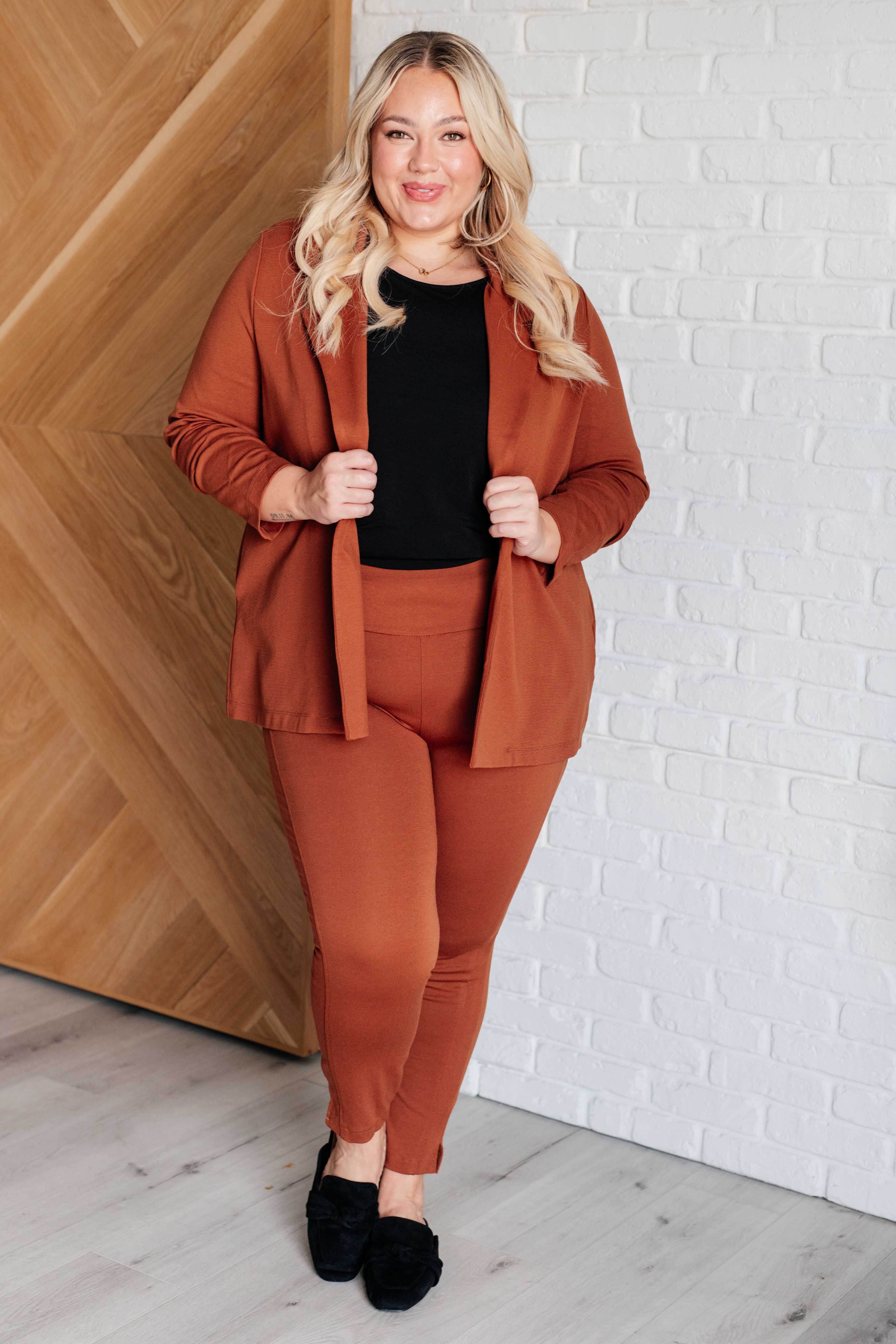 Dear Scarlett Magic Ankle Crop Skinny Pants in Rust Pants