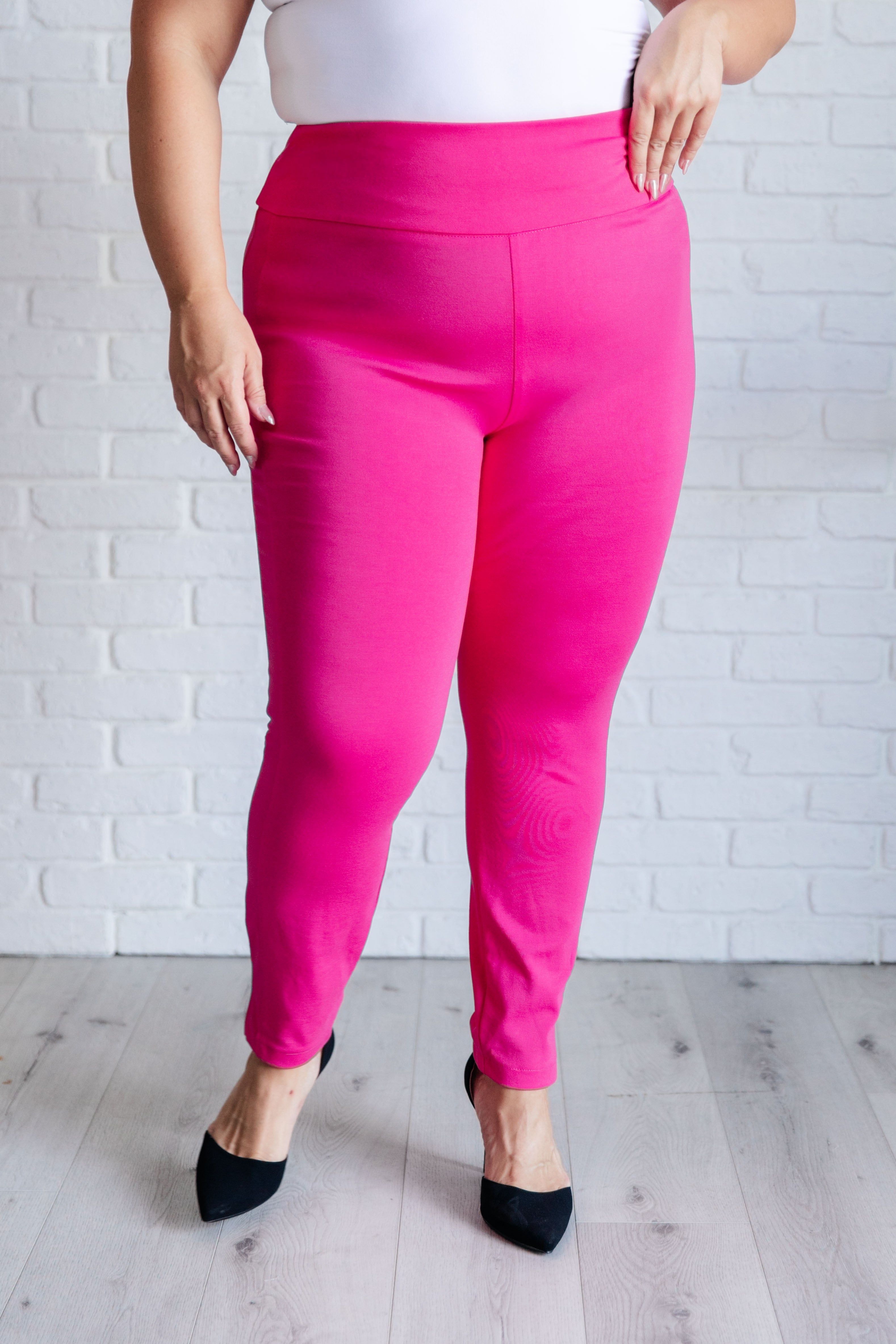 Dear Scarlett Magic Skinny 28" Pants in Hot Pink 3XL Pants