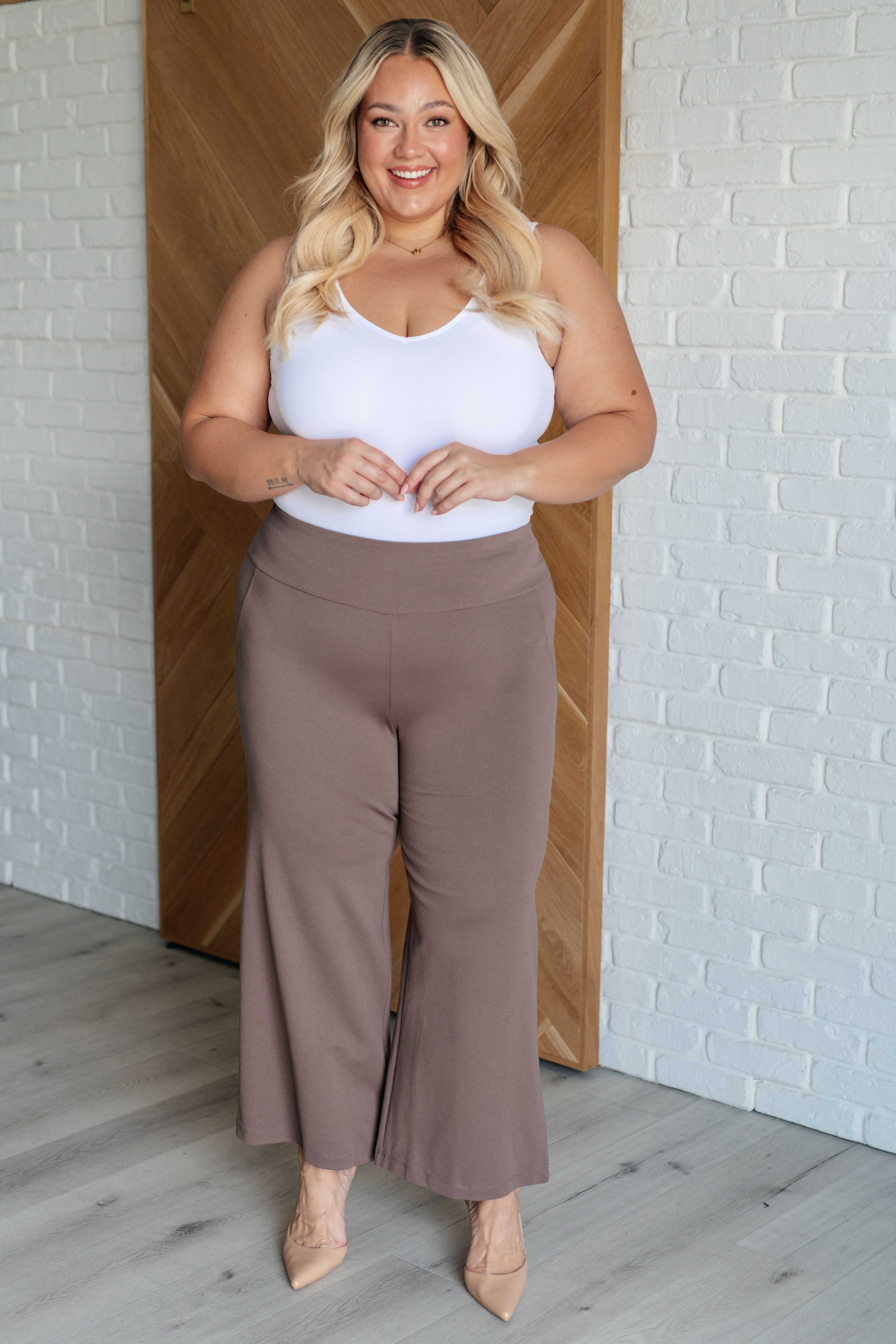 Dear Scarlett Magic Wide Leg Crop Pants in Dark Mocha 3XL Pants