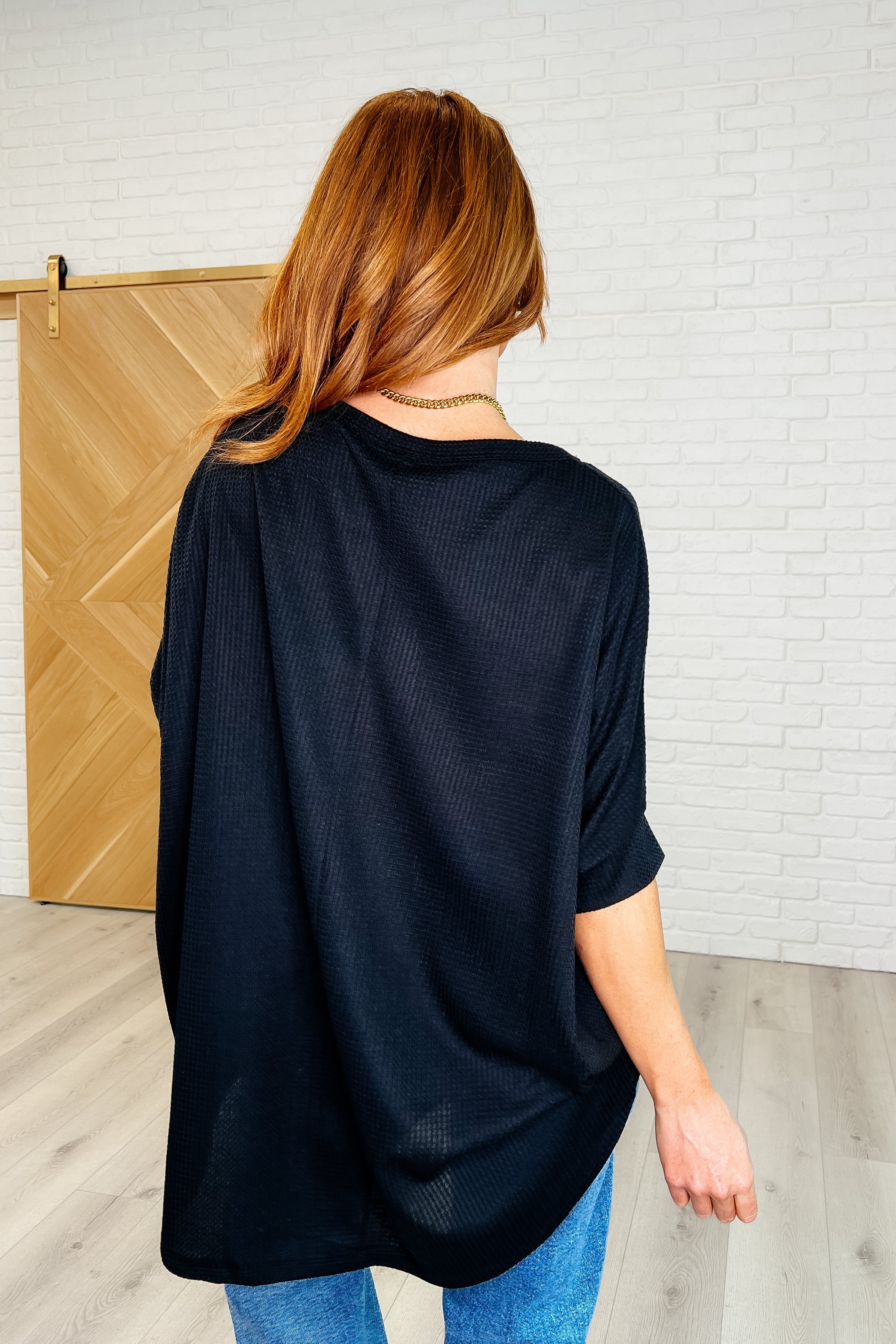 Andree by Unit Minimal Muse Batwing Tee in Black Womens