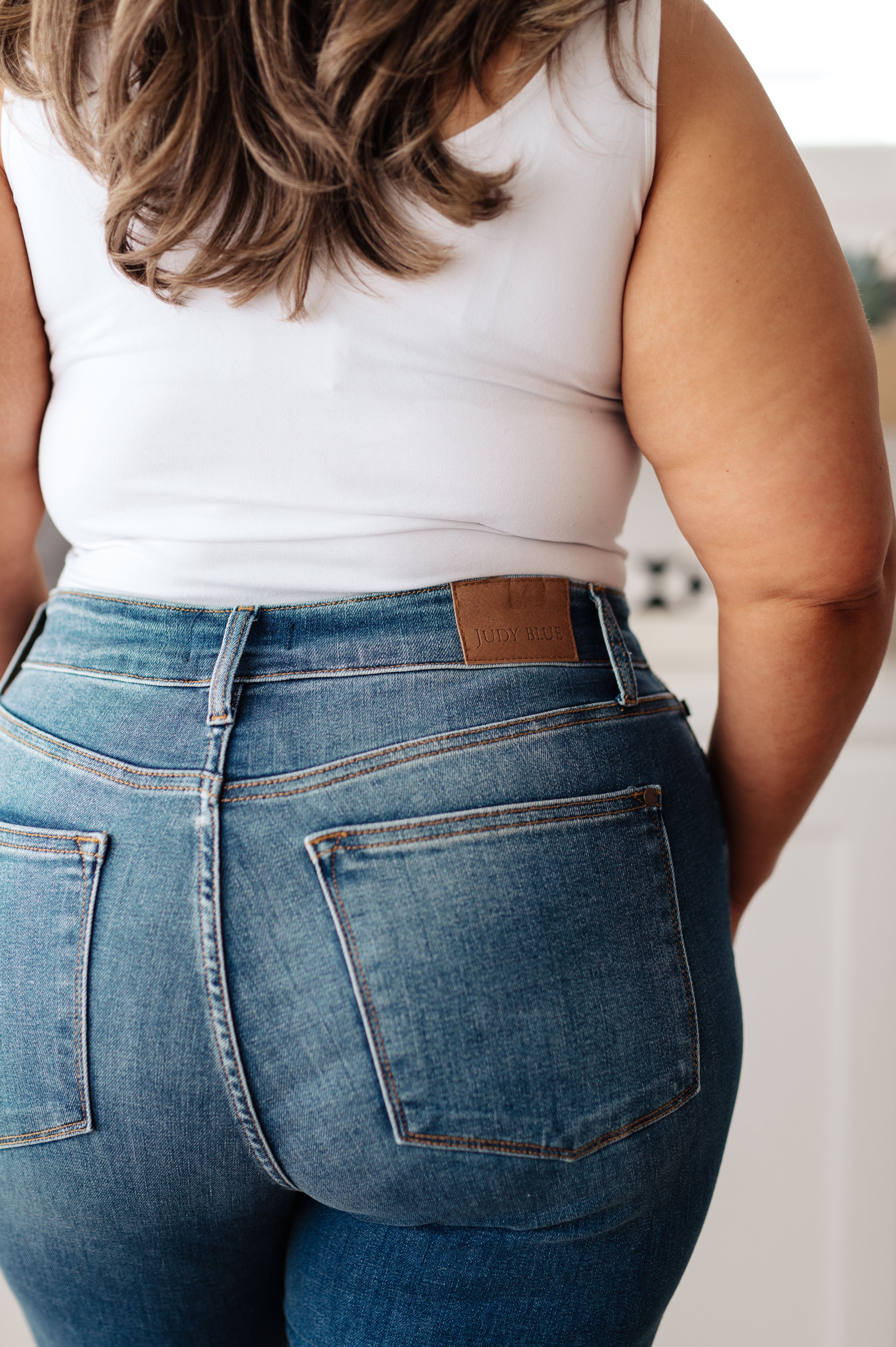 Judy Blue Morgan High Rise Distressed Straight Jeans Womens