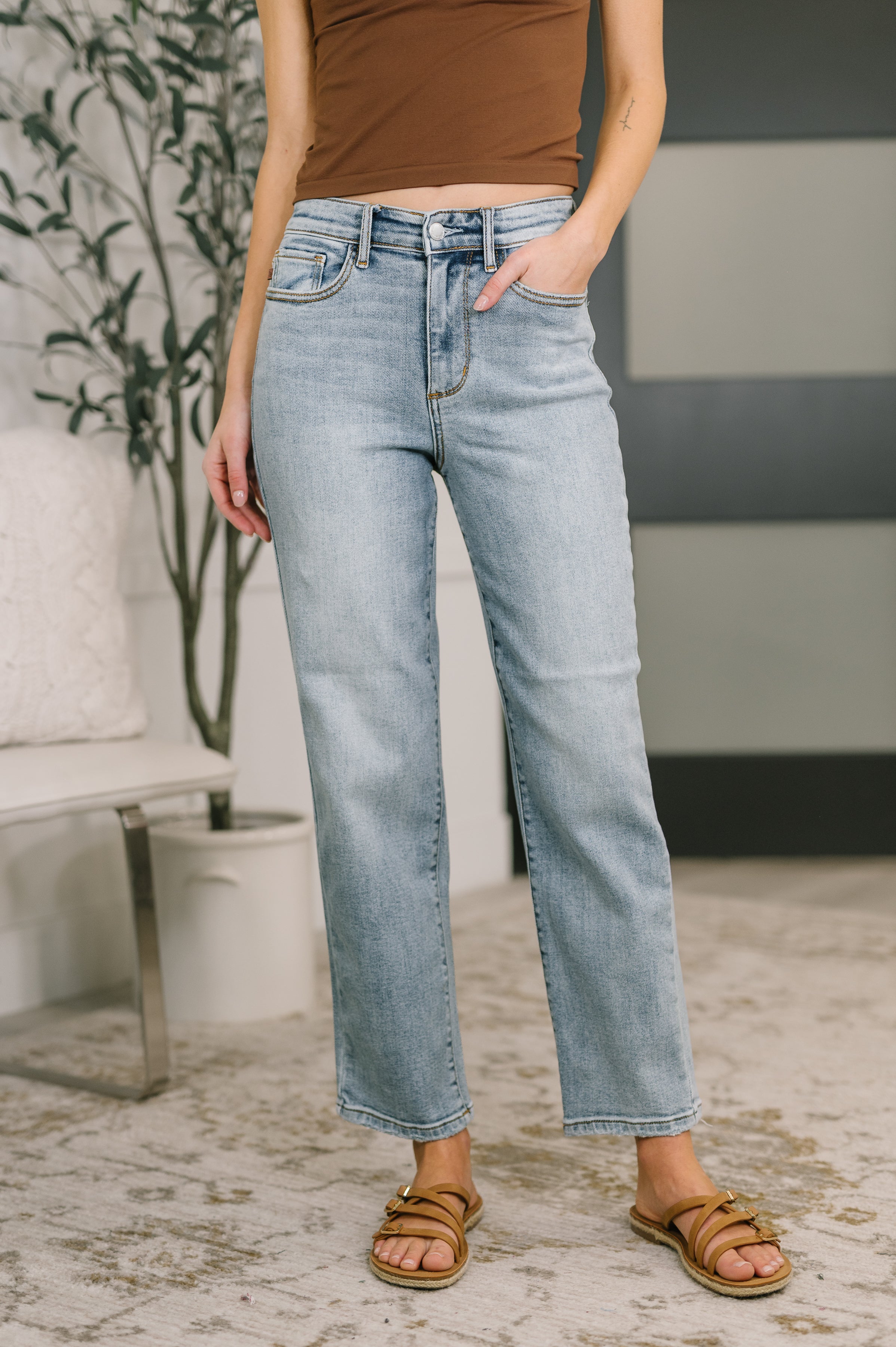 Natalie High Waist Ankle Straight Womens