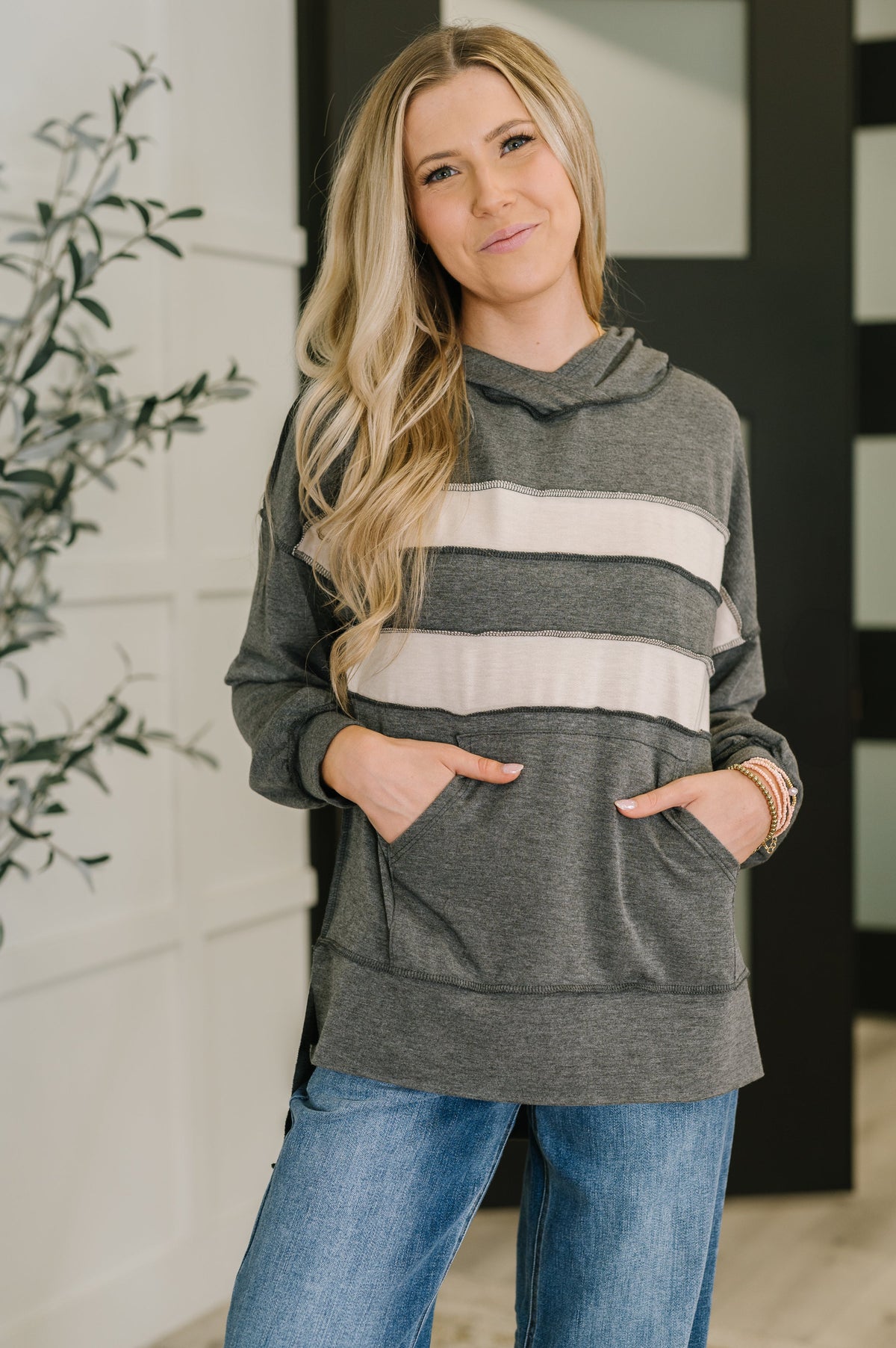 Nice to Meet Me Pullover Hoodie Womens