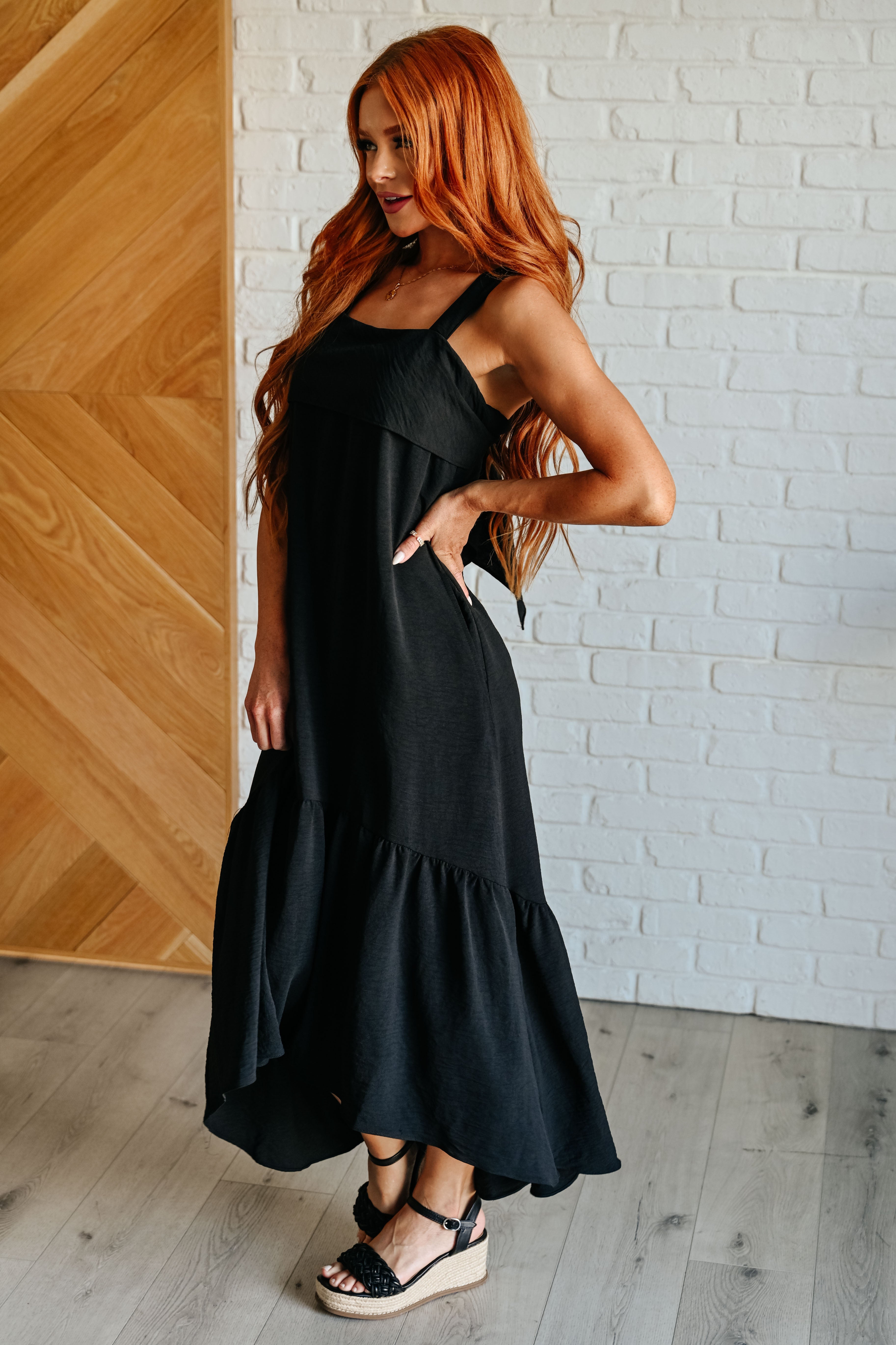 Jodifl Nightlife Tie Back Crinkle Woven Black Maxi Dress Dresses