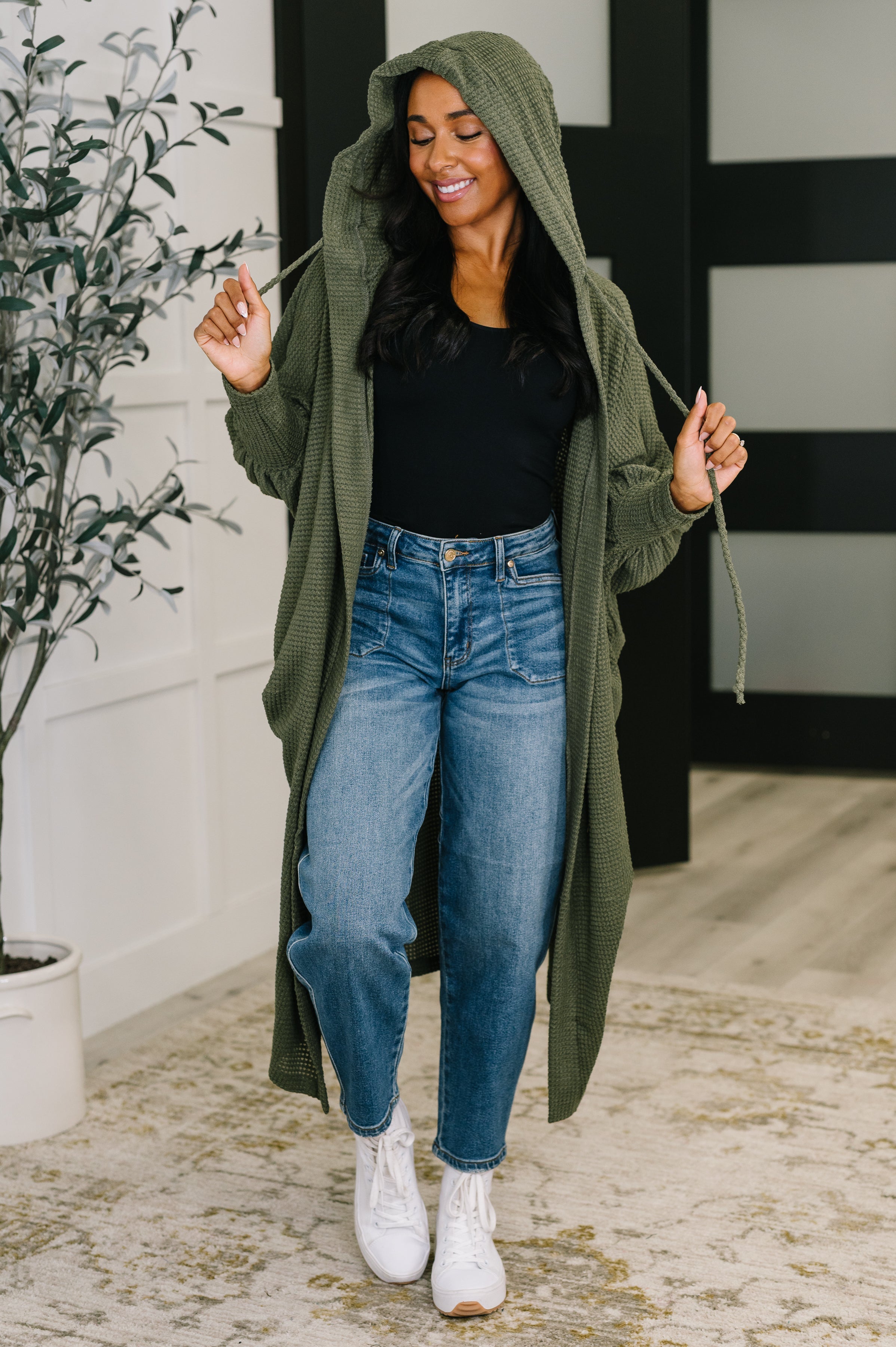 Dear Scarlett Pamper Travel Hooded Cardigan in Olive Womens