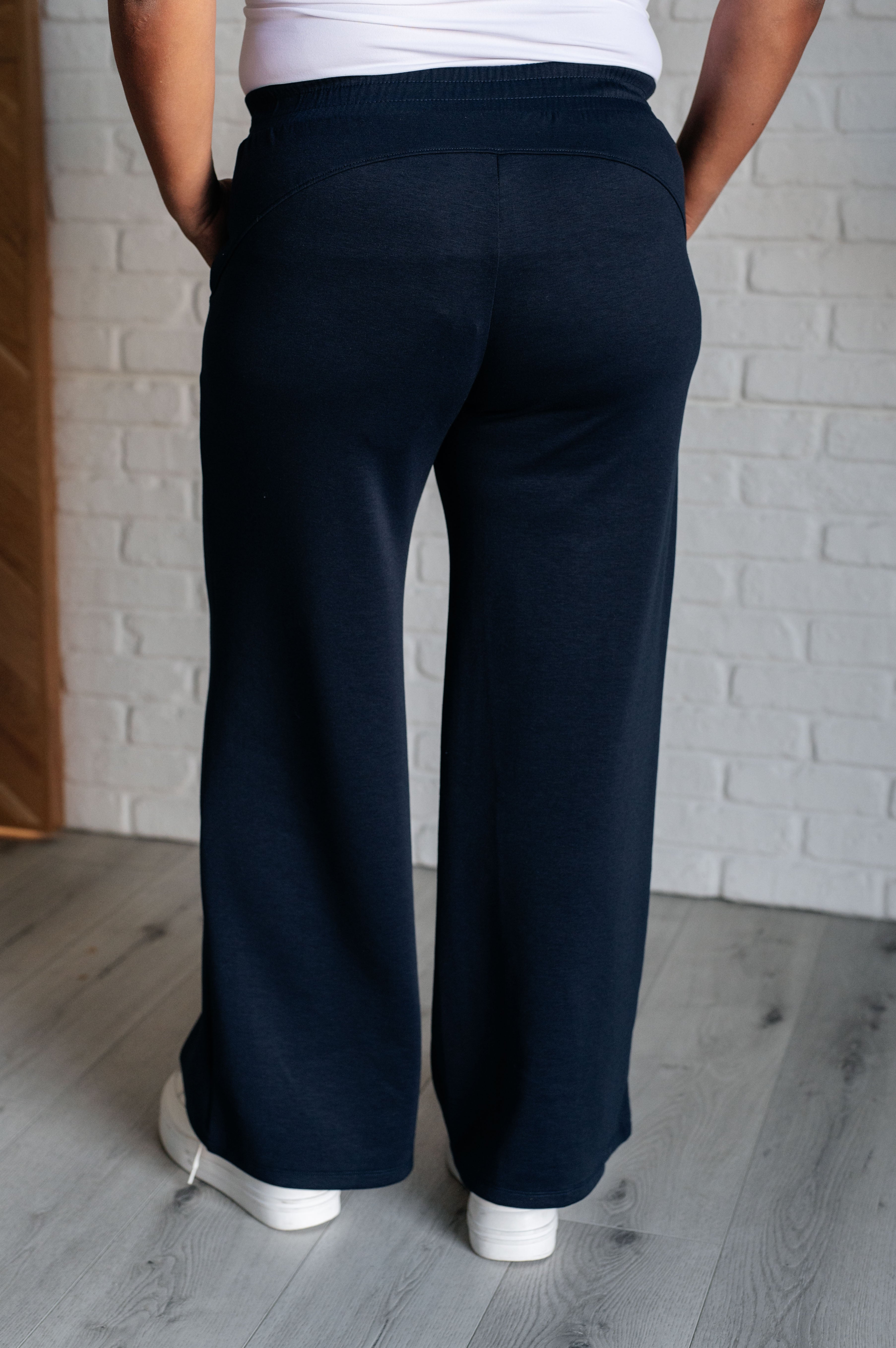 Dear Scarlett Resort Travel Wide Leg Crop Pant in Navy Pants