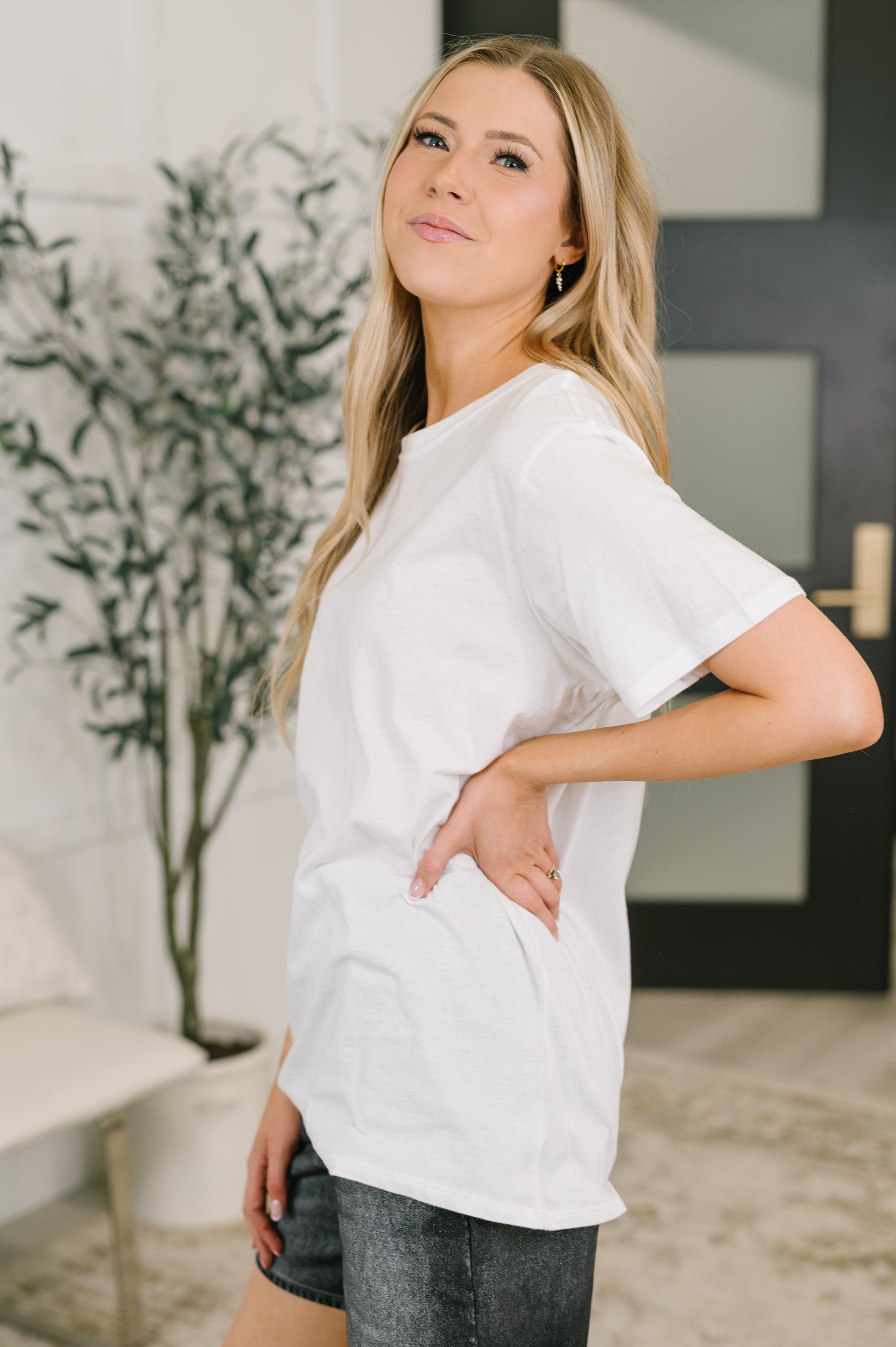Zenana Rest Assured Basic Relaxed Tee in White Womens