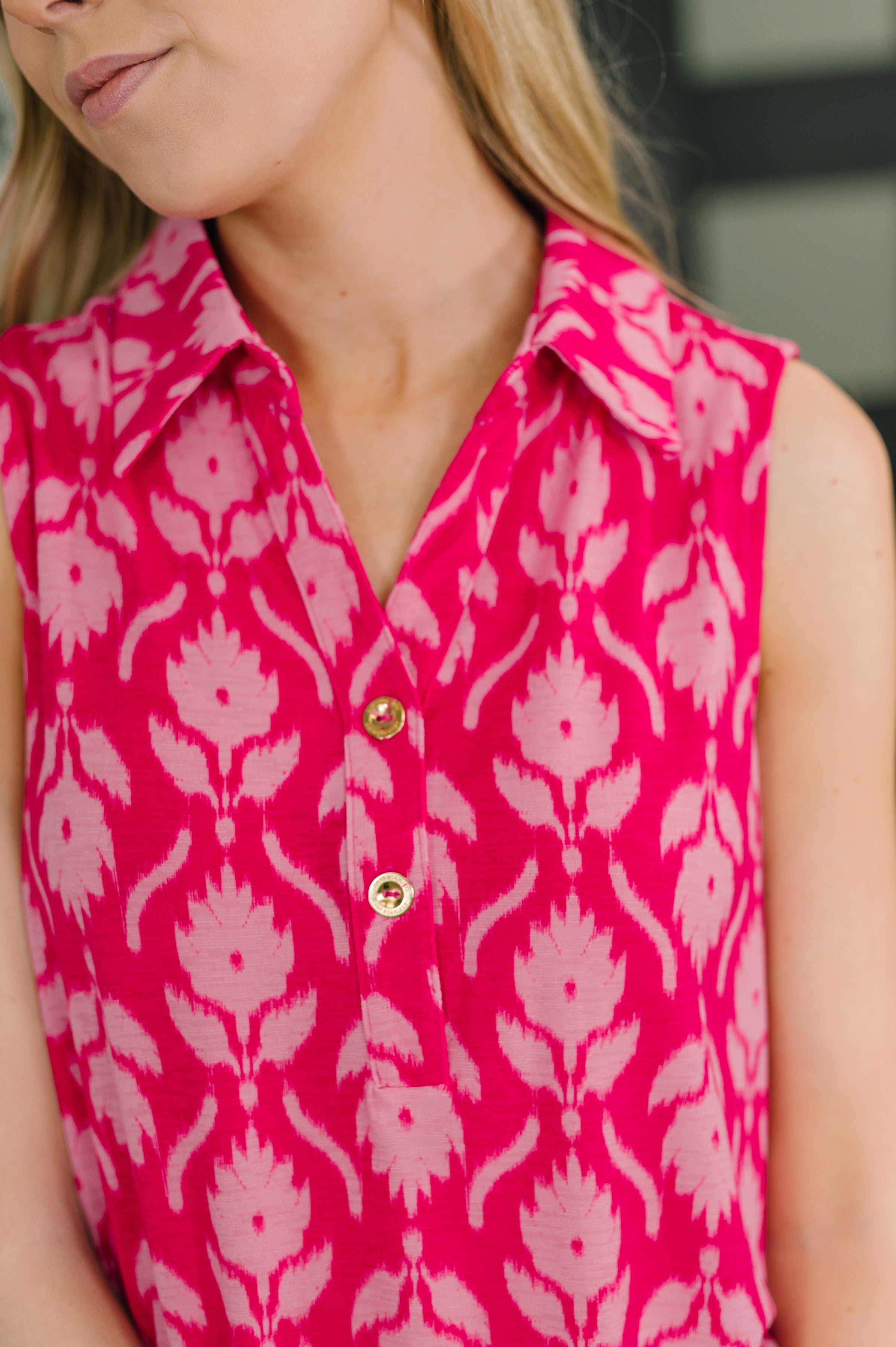 Dear Scarlett Sea Spray Collared Sleeveless Top in Floral Ikat Womens