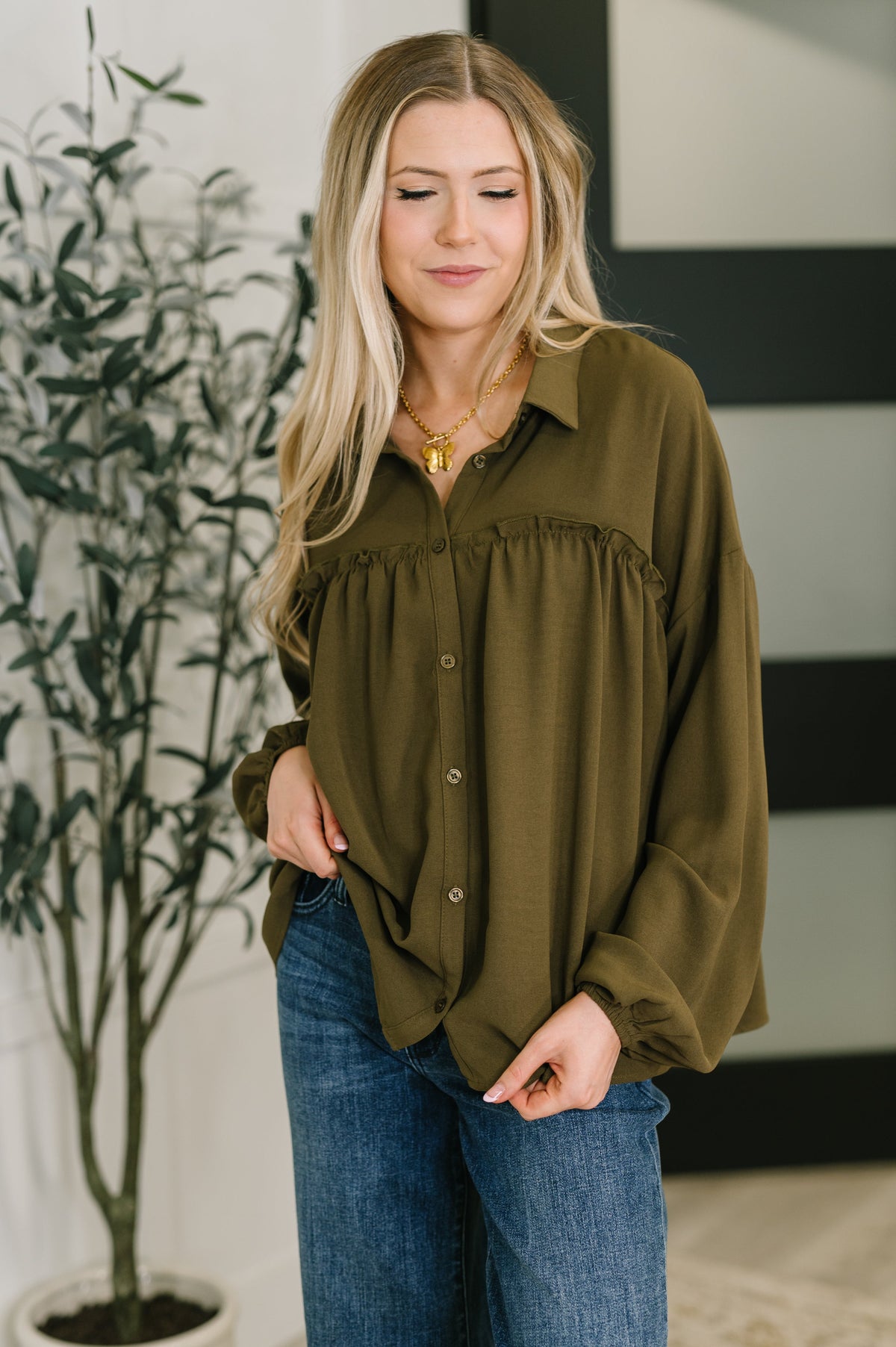 Andree by Unit She's Got A Way Button Down Blouse Womens