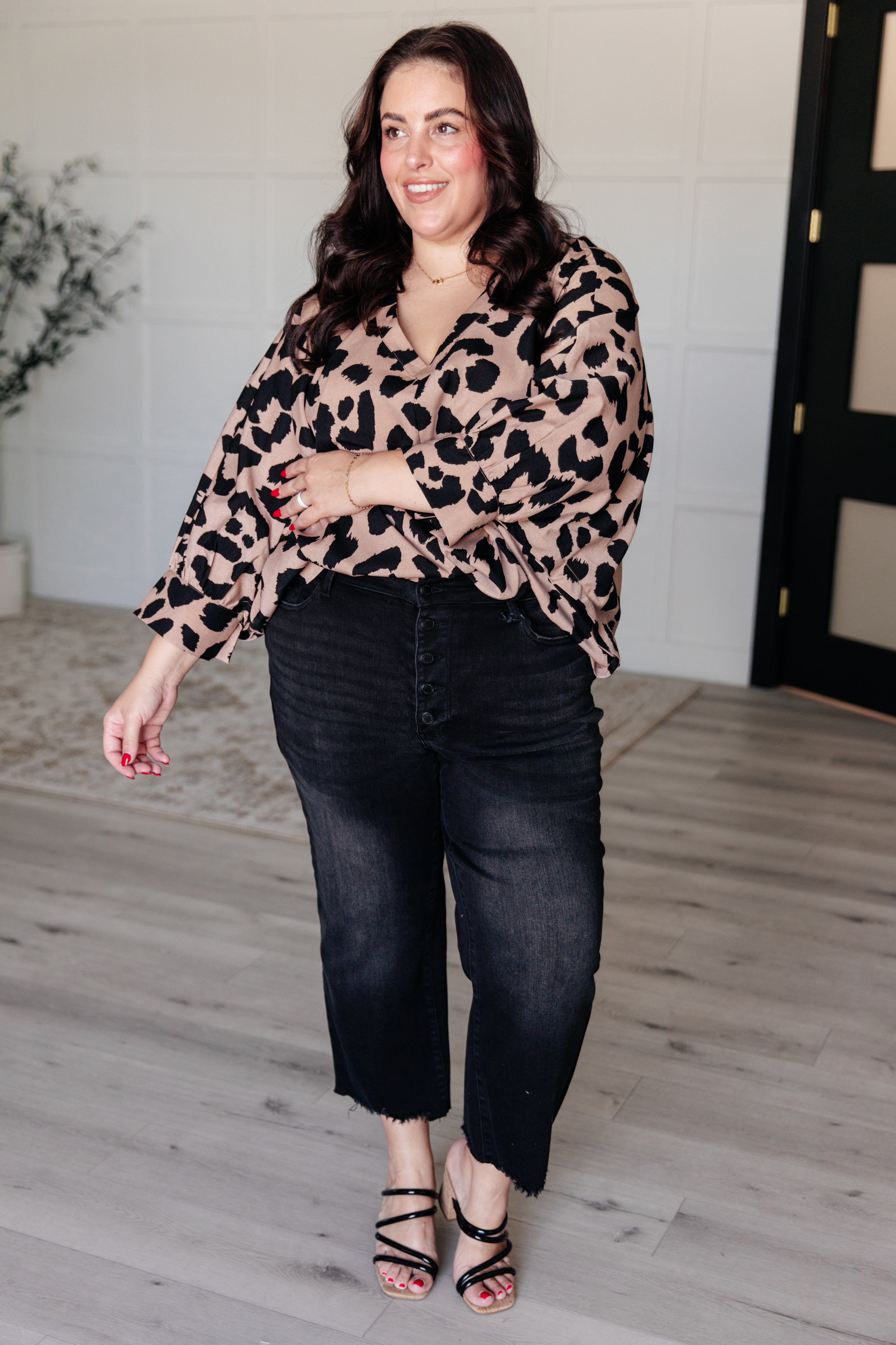 Jodifl She's Got Eyes of Gold Batwing Leopard Print Blouse Shirts & Tops