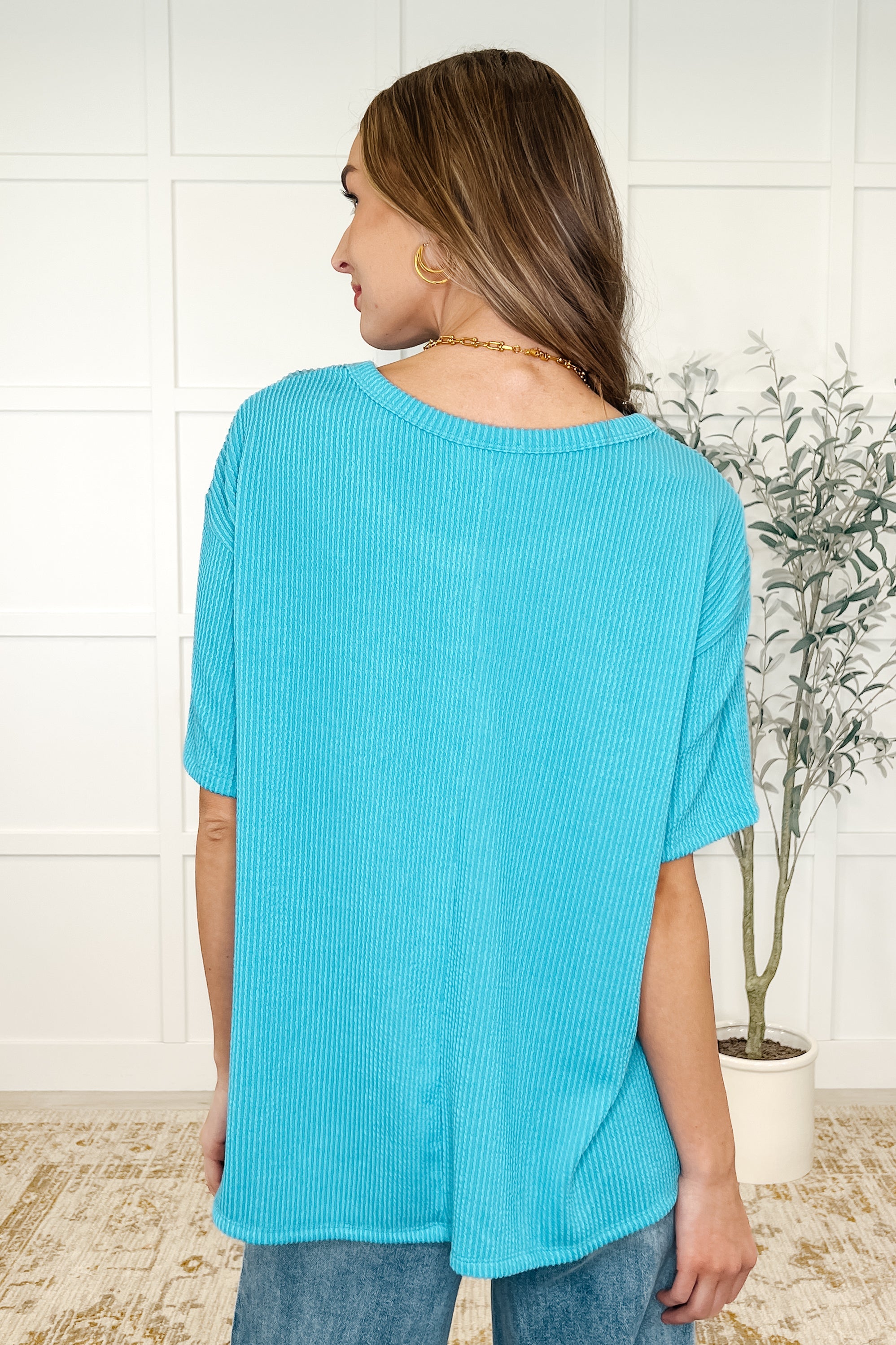 Andree by Unit The Go-To Tee in Aqua Glow Womens