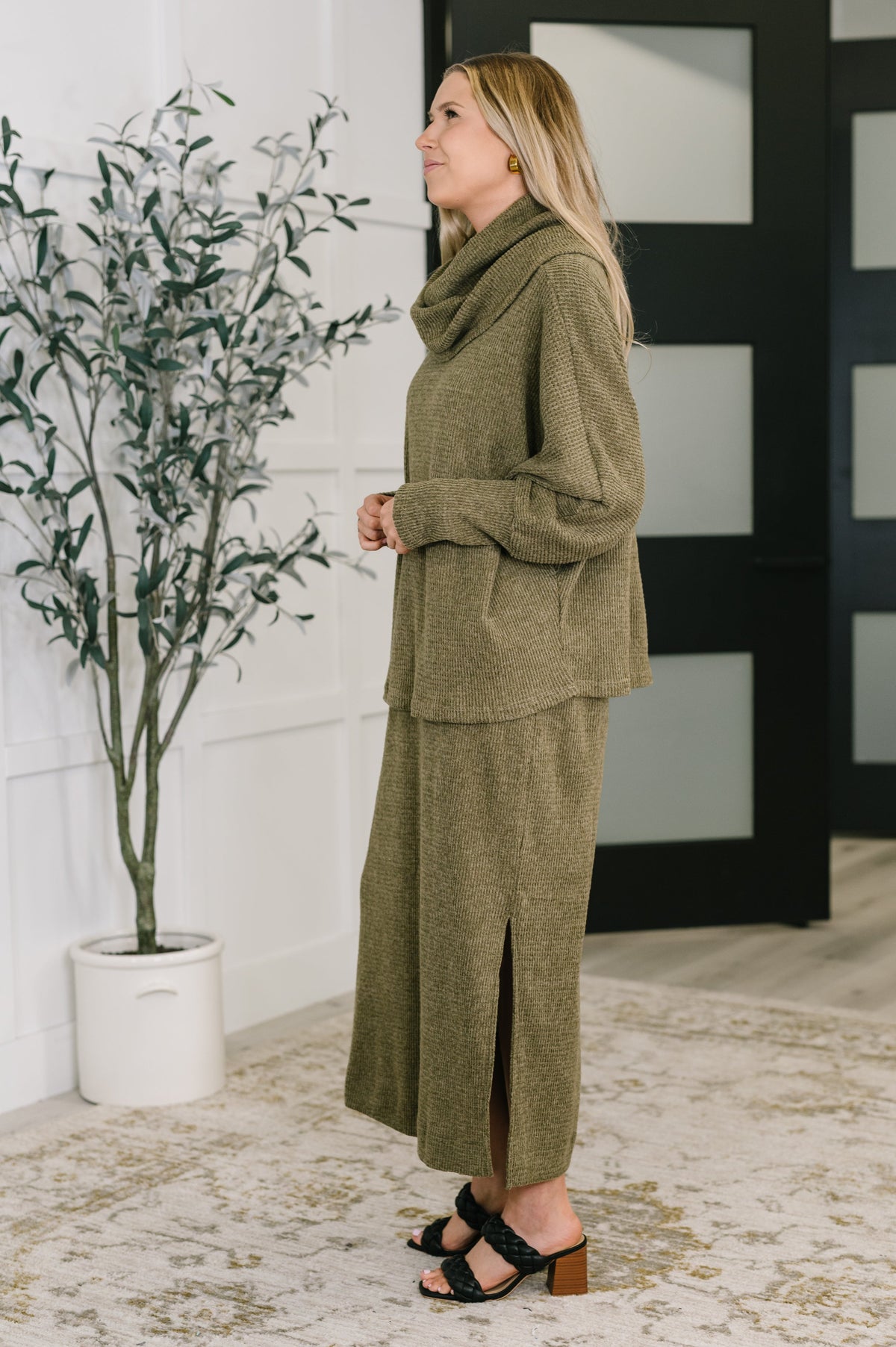 The Wander Lust Set in Olive Womens