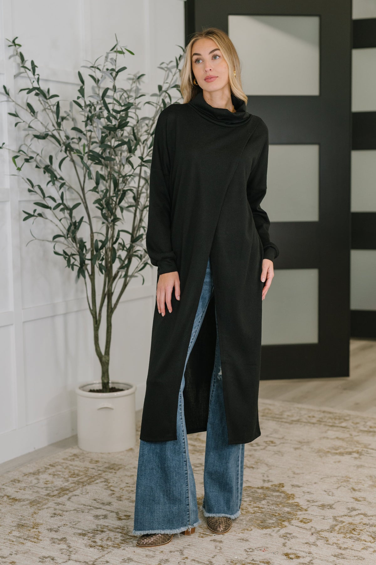 Dear Scarlett Travel City Scape Turtle Neck Tunic in Black Tops