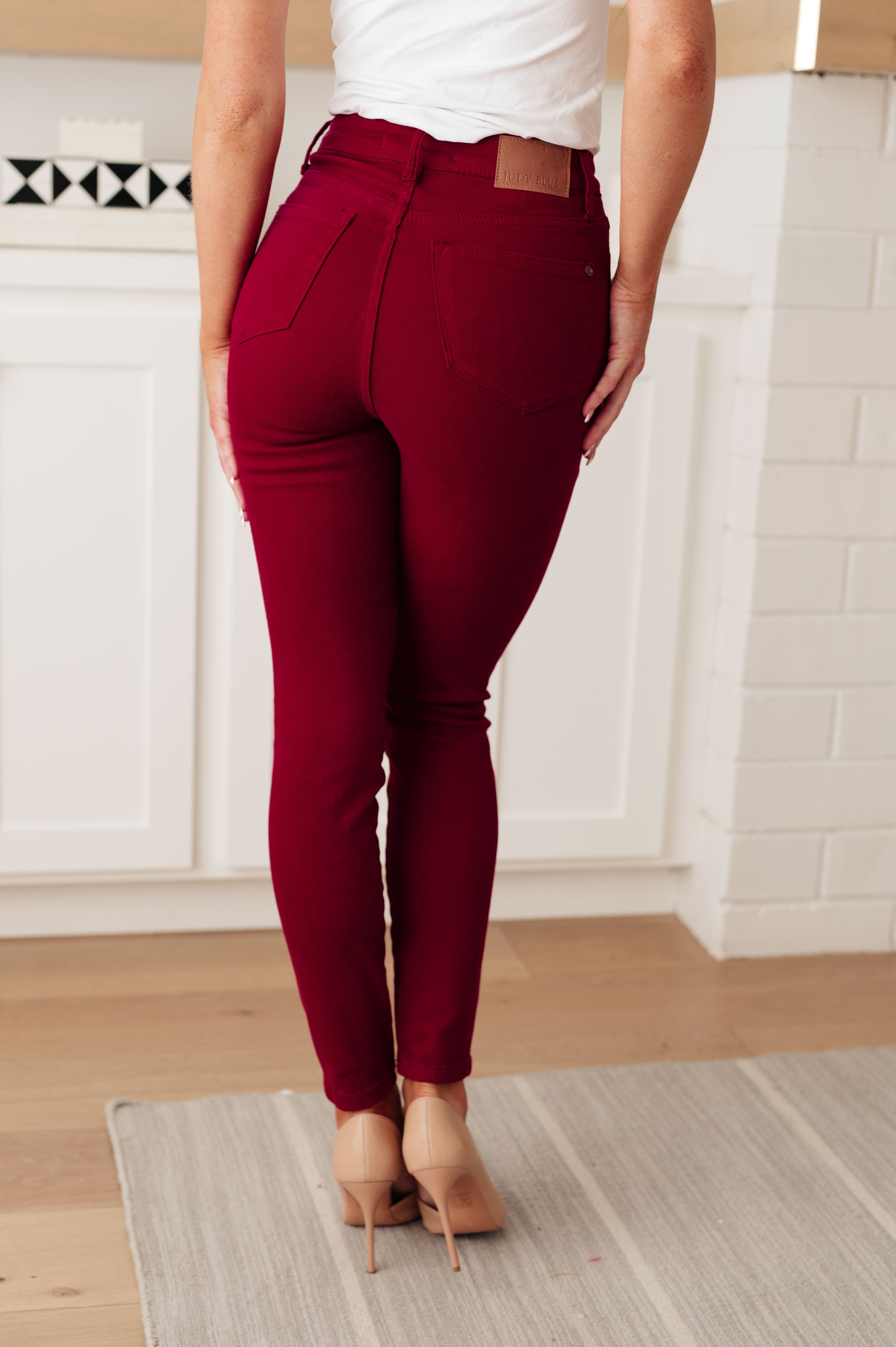 Judy Blue Wanda High Rise Tummy Control Top Skinny Jeans in Scarlet Womens