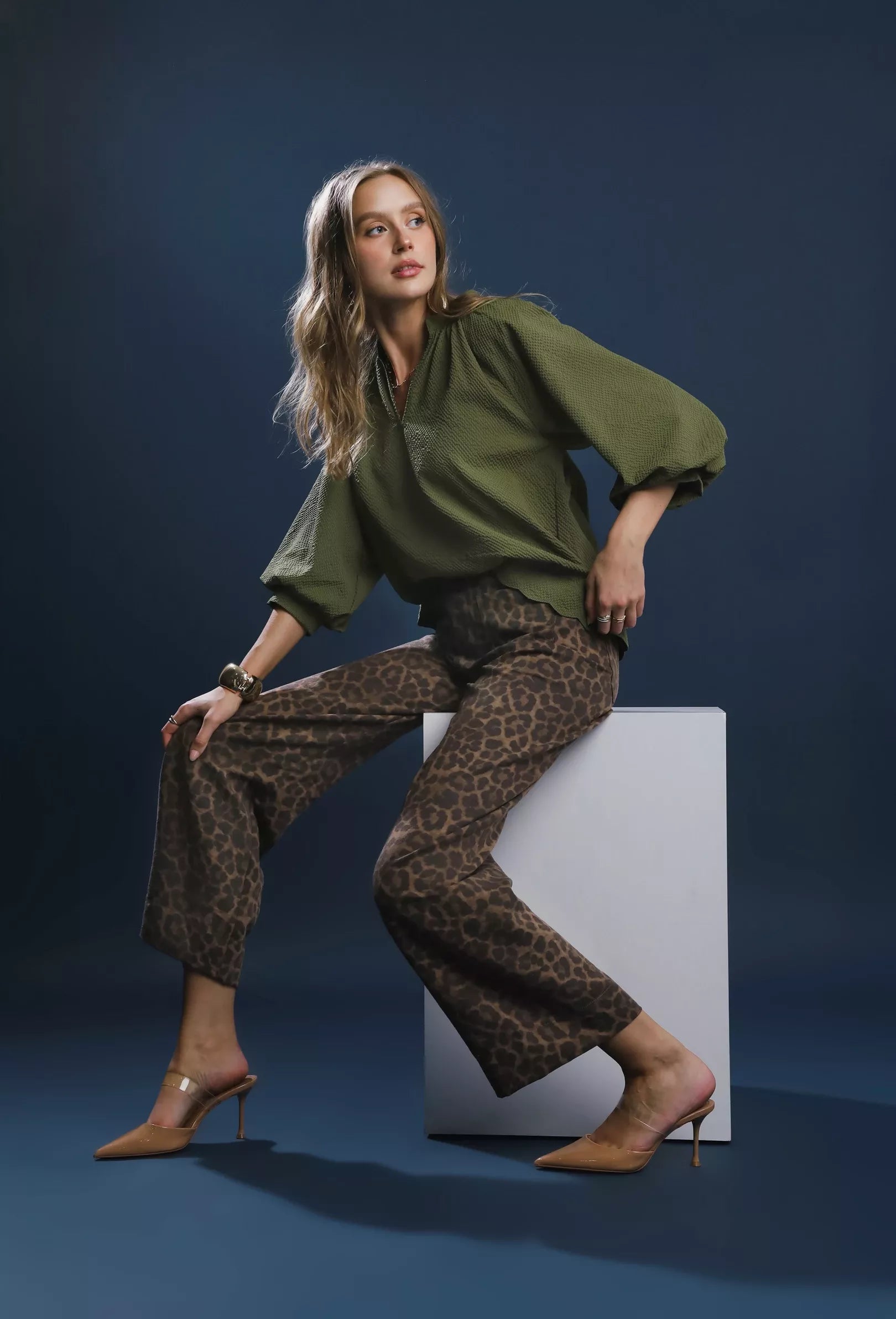 Umgee Olive Textured Notched Scallop Hem Balloon Sleeve Blouse