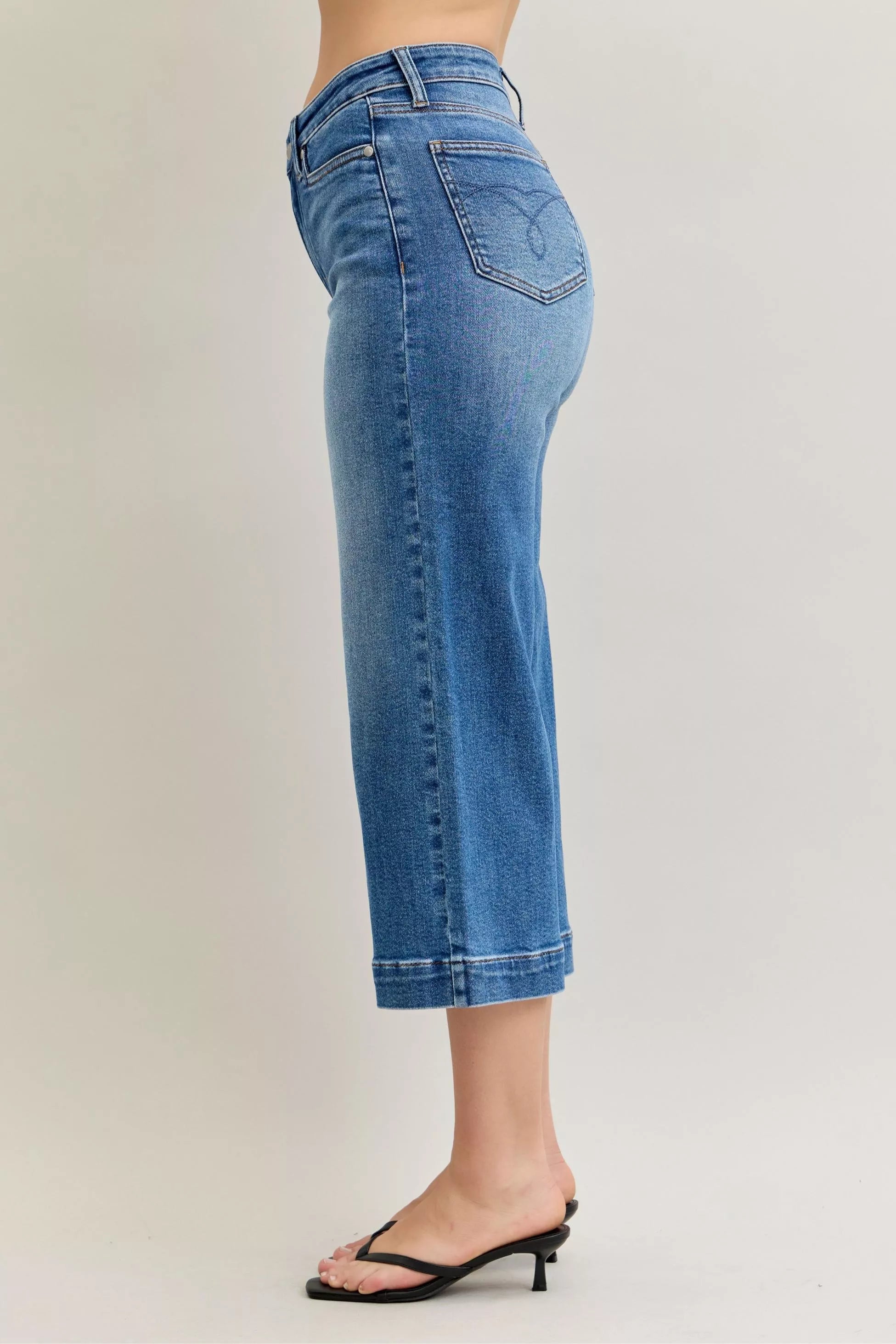 Judy Blue Mid Rise Crop Wide Leg Jeans
