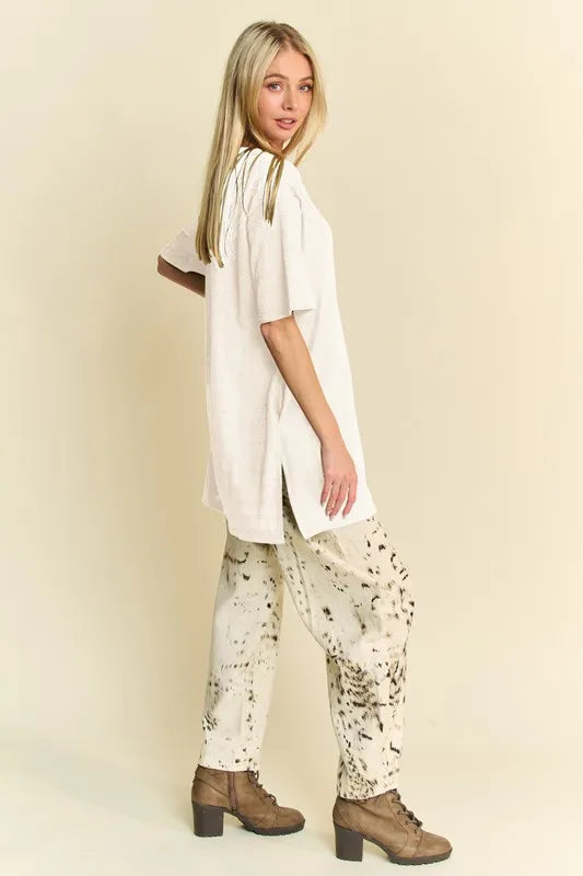 Davi & Dani White Short Sleeve Side Slit T-Shirt with Pockets