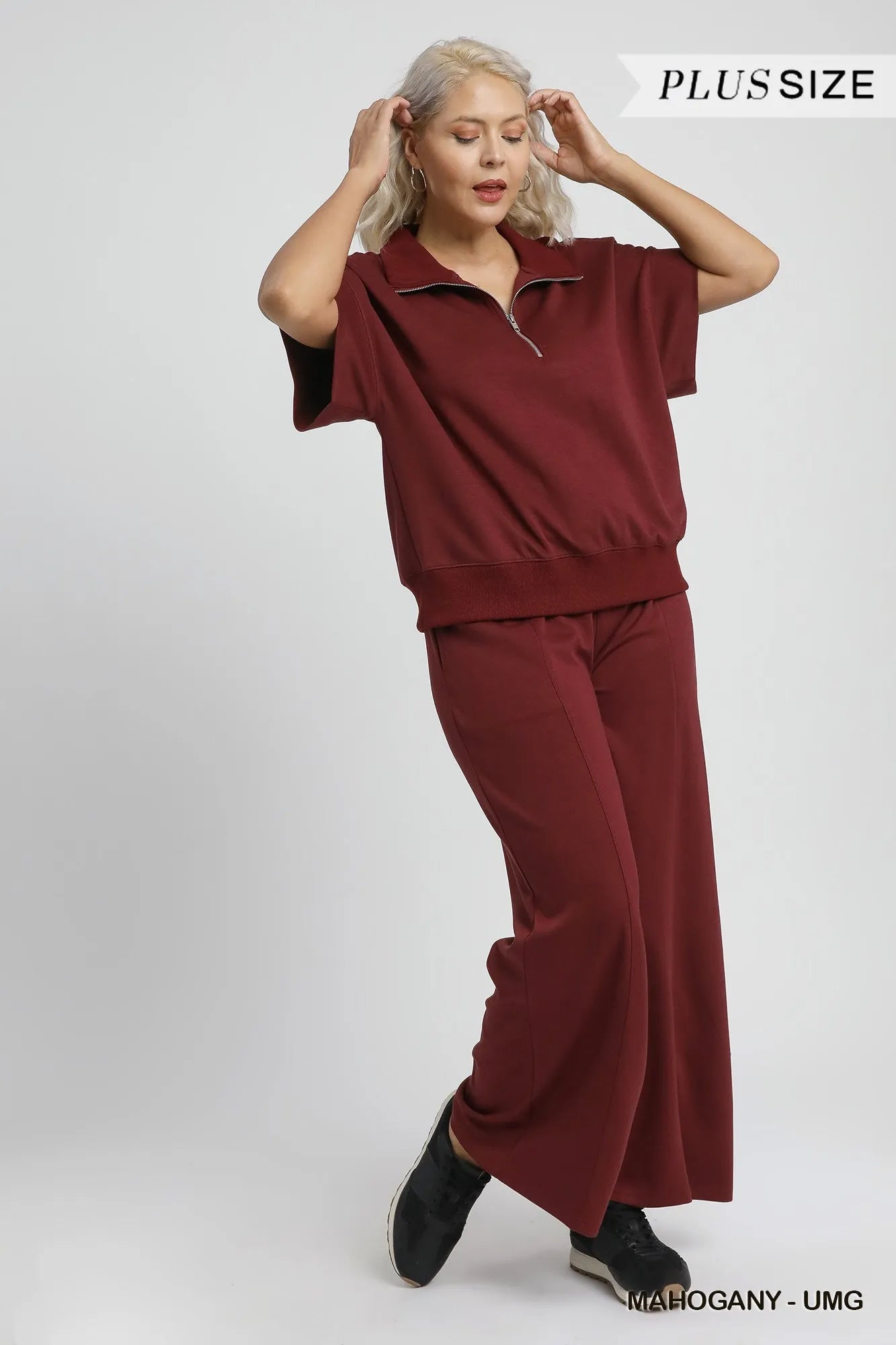 Umgee Mahogany Half-Zip Short Sleeve Top