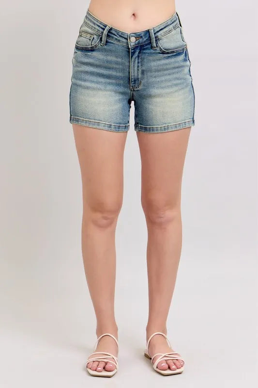 Judy Blue Medium Washed V-Front Vintage Wash Shorts MD