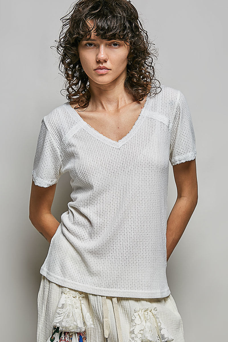 POL Off White Lace Detail V-Neck Short Sleeve Textured T-Shirt
