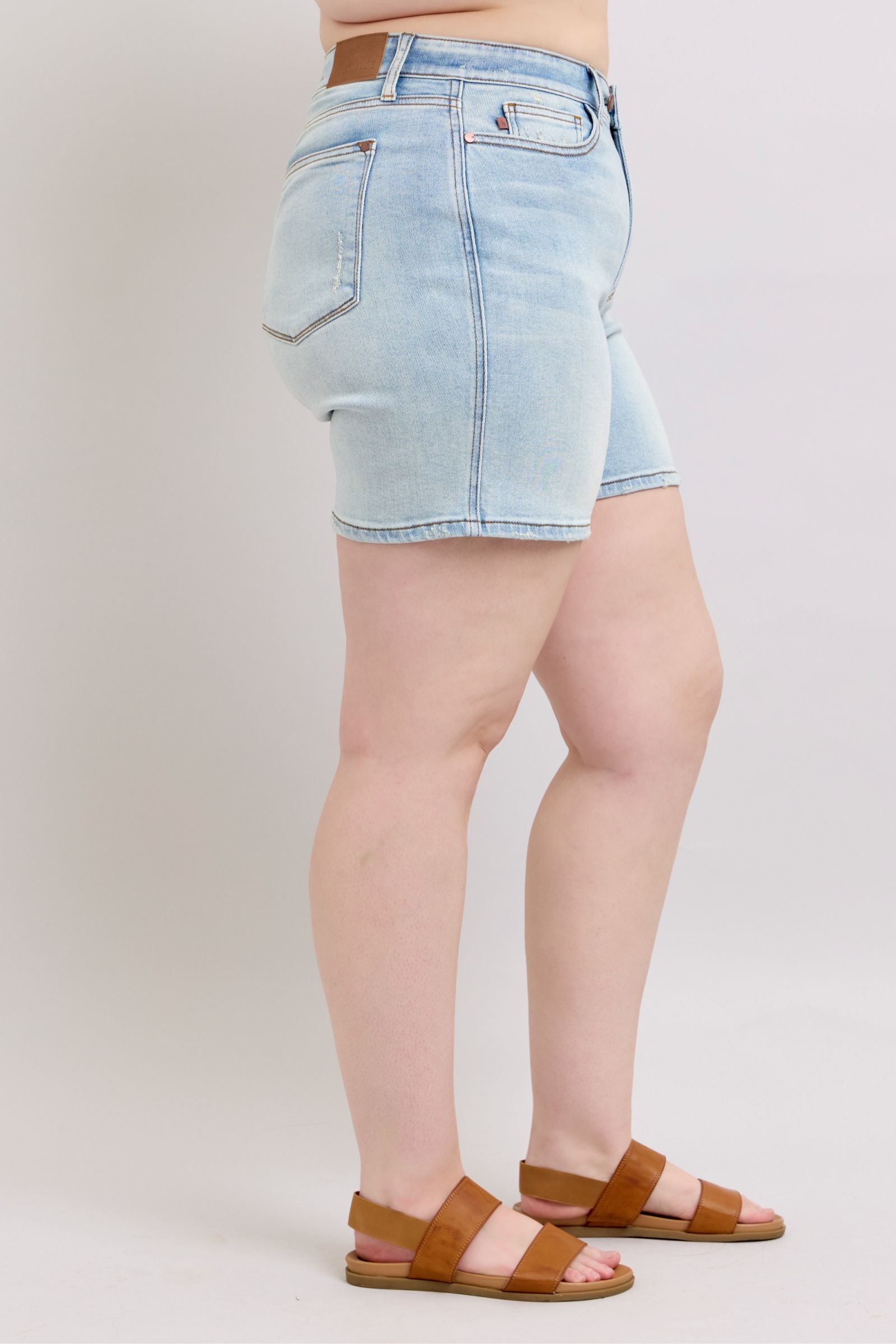 Judy Blue Light Washed 2 Button Denim Shorts with Pockets