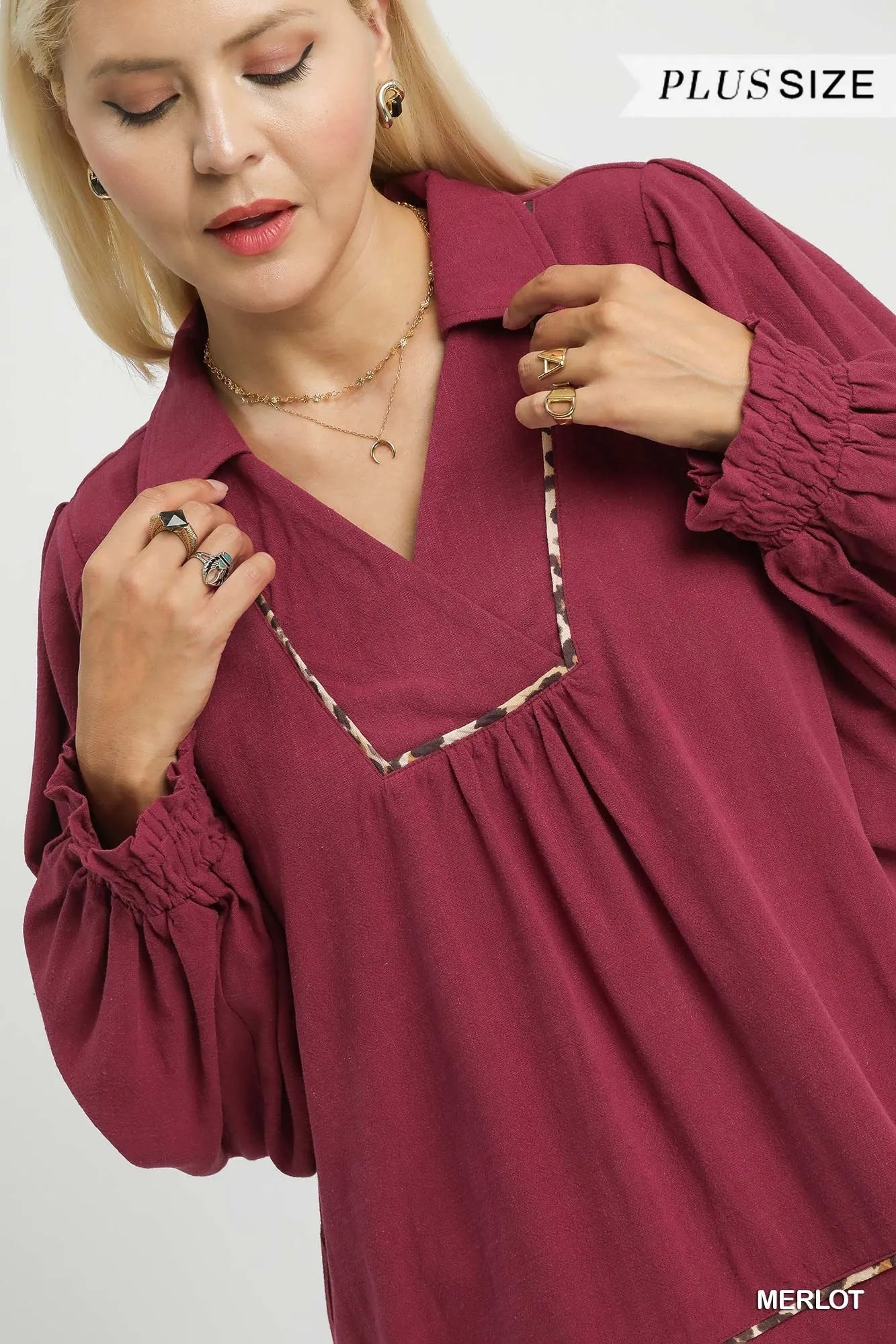 Umgee Merlot Linen Scallop Hem Blouse with Contrast Trim