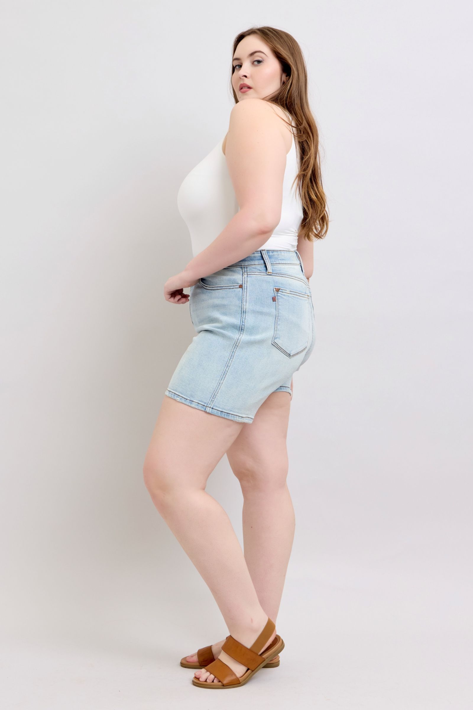 Judy Blue Light Washed 2 Button Denim Shorts with Pockets