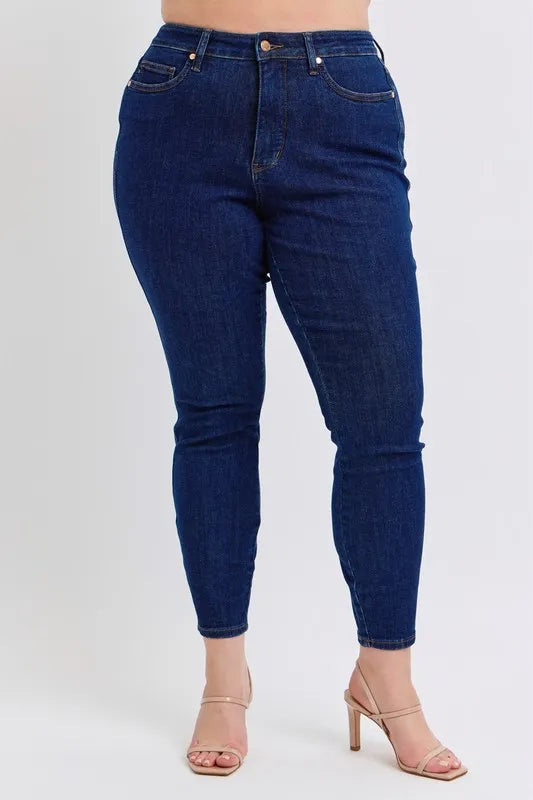 Judy Blue Mid Rise Tummy Control Classic Skinny Jeans