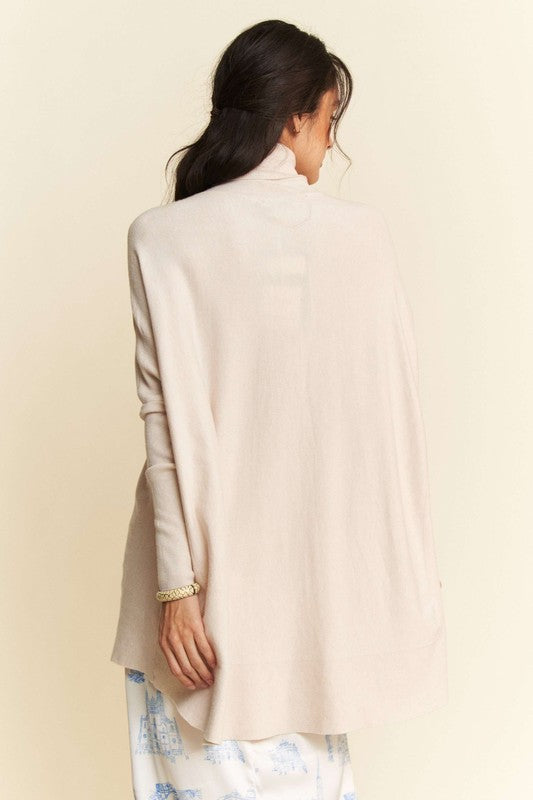 Davi & Dani Cream High-Low Turtleneck Long Sleeve Knit Top