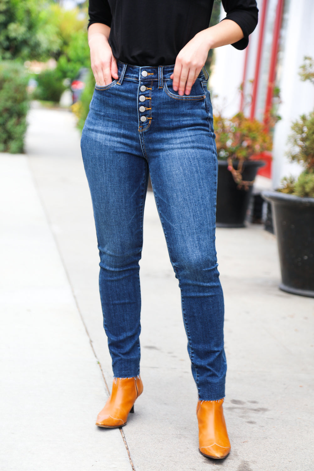 Judy Blue Stand Out Dark Denim High Rise Skinny Fit Button Fly Jeans Bloom 2023 Winter Sale