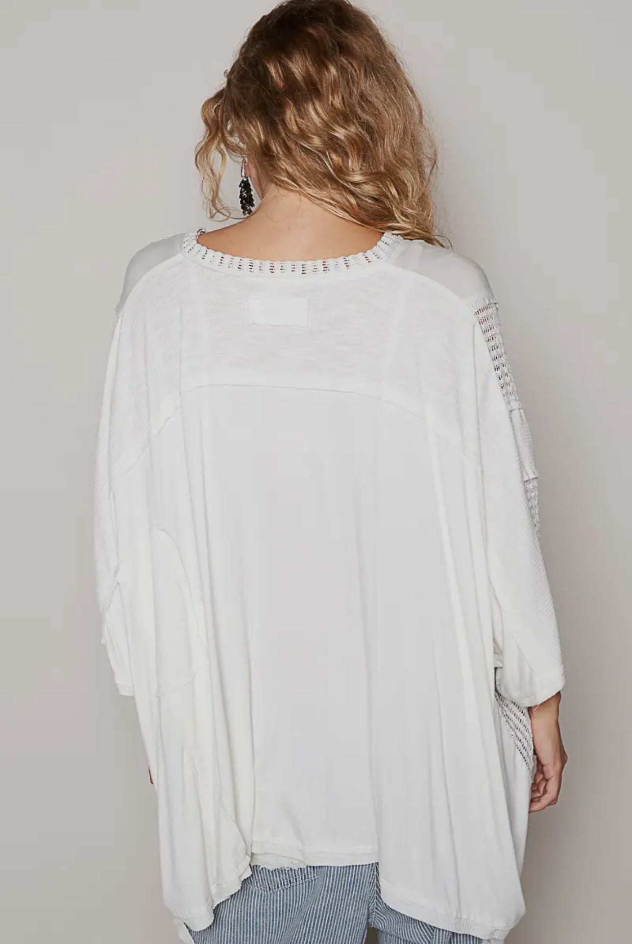 POL Ivory High-Low Contrast V-Neck Top Shirts