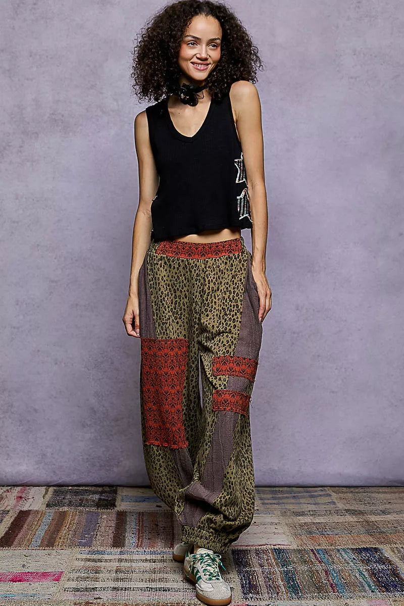 POL Black Star Patch V-Neck Cropped Ribbed Tank