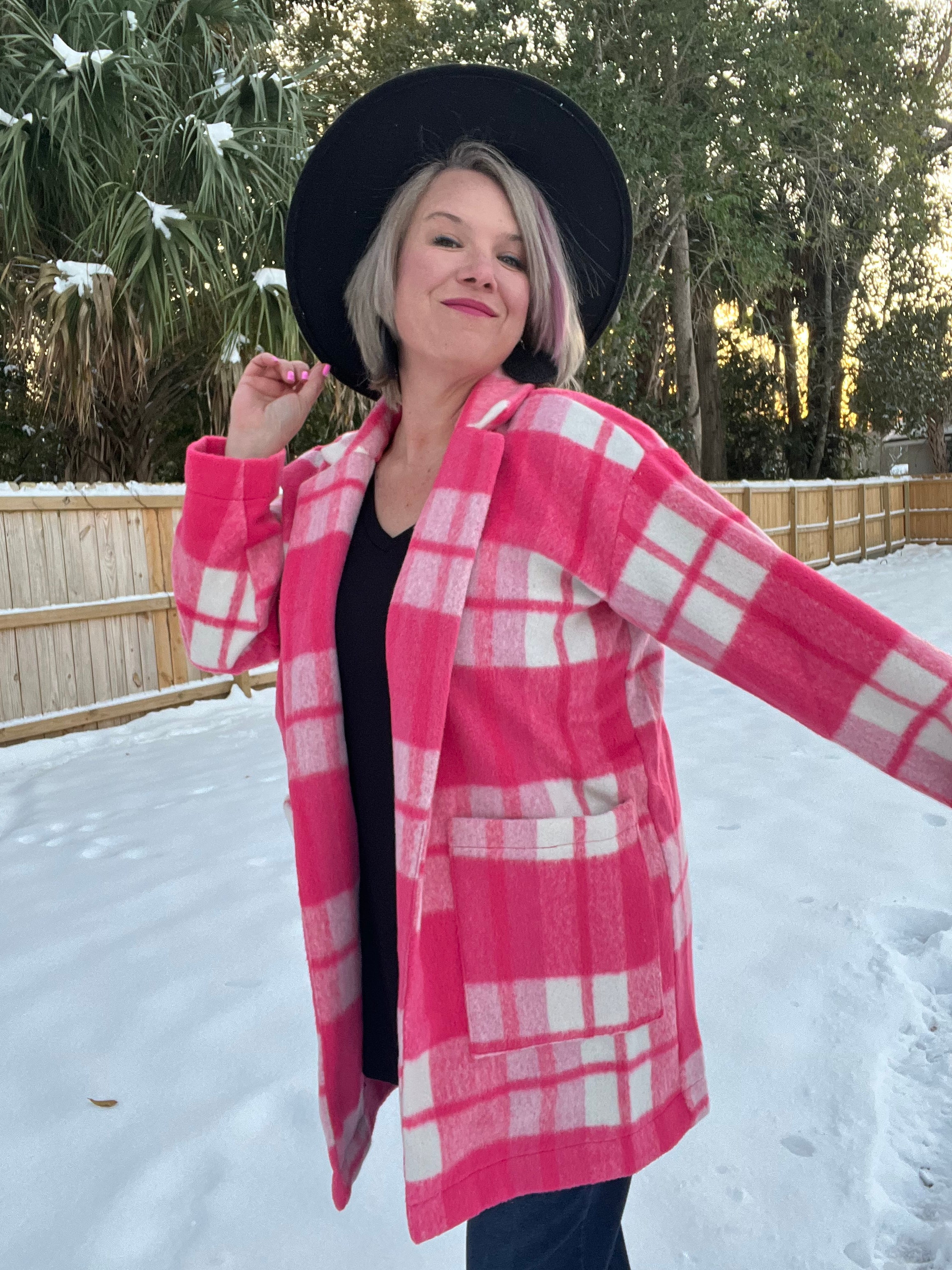 Davi & Dani Passion in Plaid Open Front Coat in Pink Layers