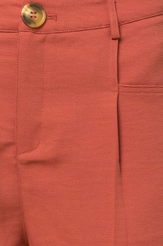 Gilli Front Pleated Short in Coral Gilli