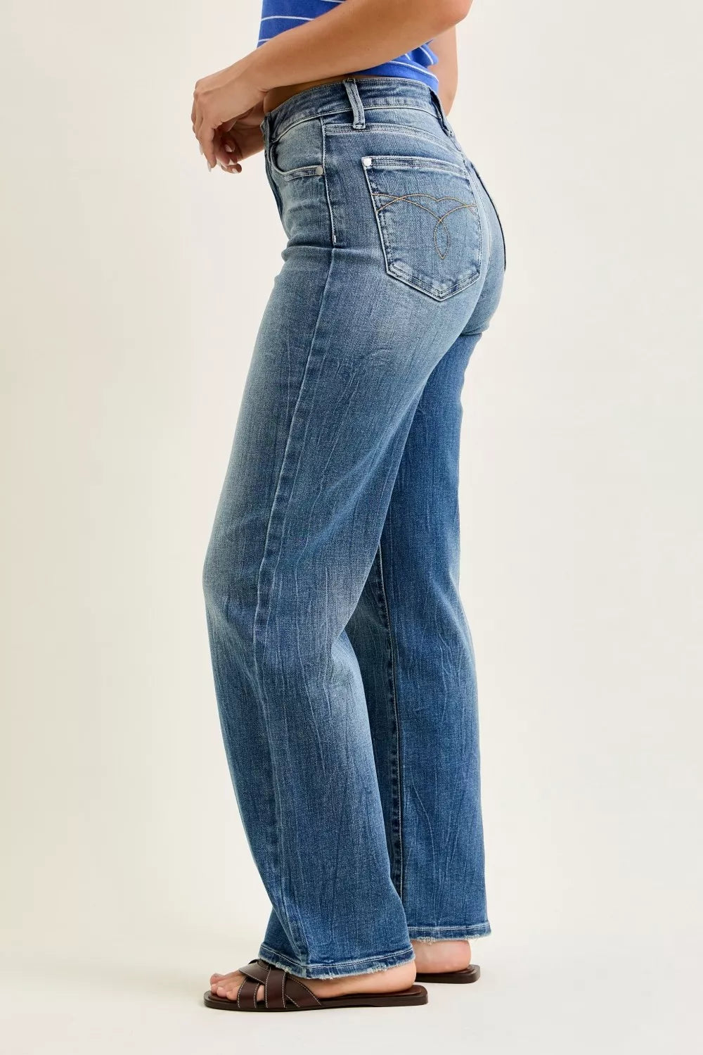 Judy Blue Medium Washed Mid Rise 90s Straight Jeans
