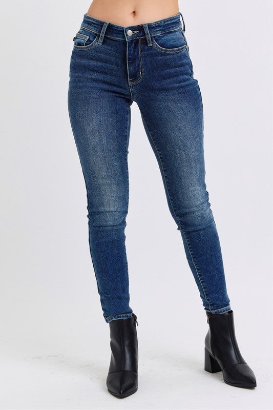 Judy Blue Dark Washed Mid-Rise Waist Skinny Jeans with Pockets Jeans