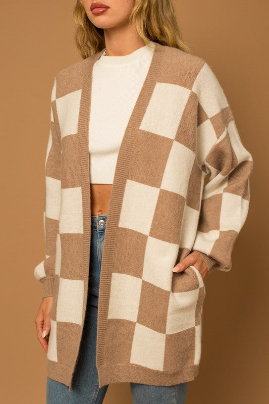 Gilli Taupe Checker Graphic Sweater Cardigan