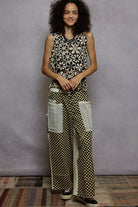 POL Round Neck Floral Crochet Sleeveless Cropped Top