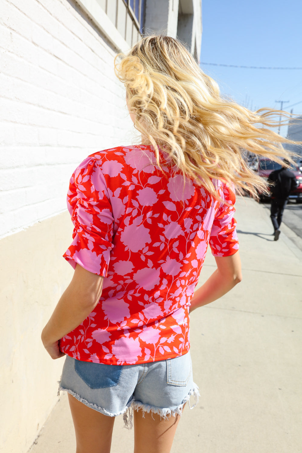 Haptics Red & Pink Floral Shirred Short Sleeve Knit Top