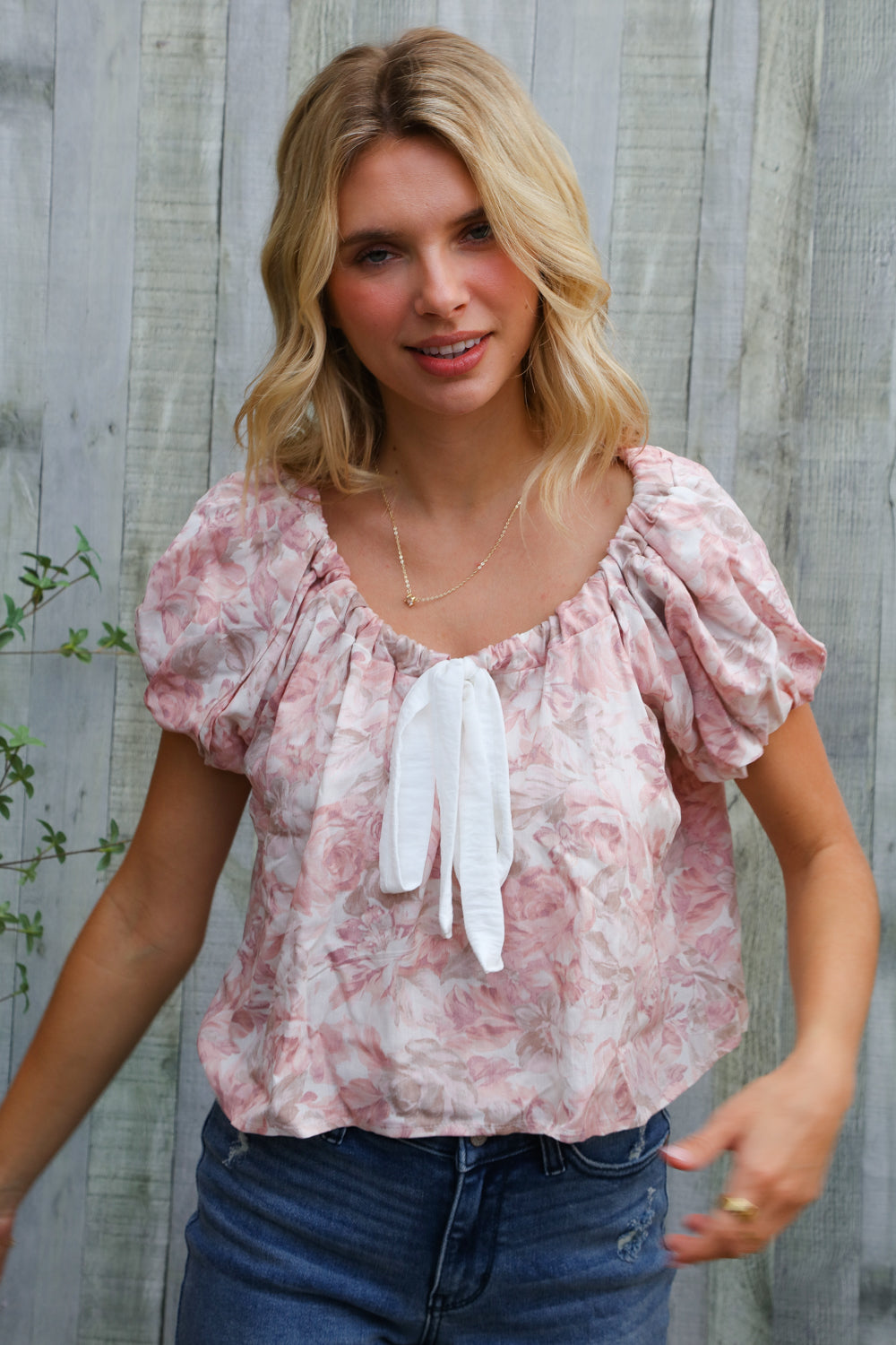 Kori America Blush Scoop Neck Bubble Sleeve Floral Top w/Bow